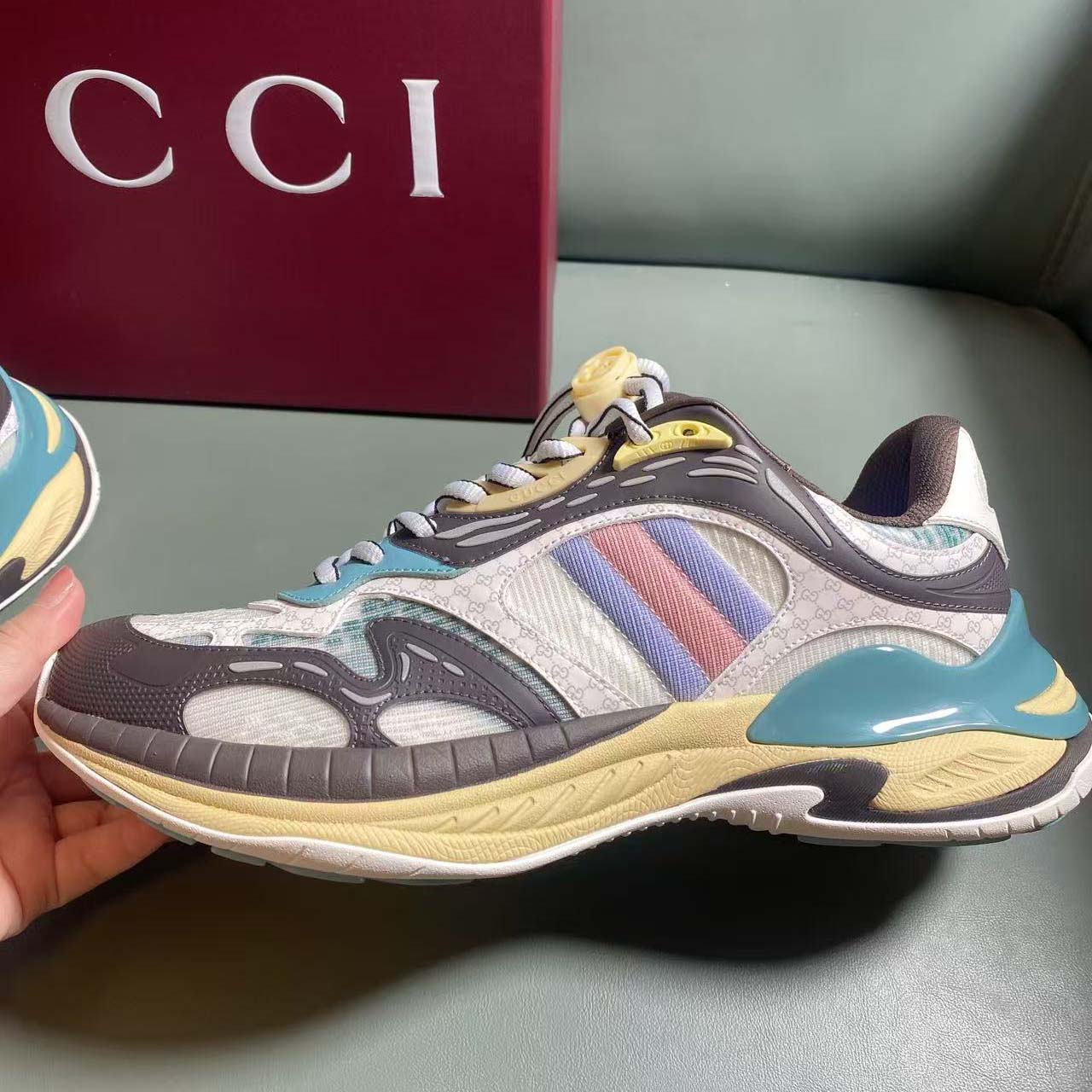 Gucci Men's Gucci 2.0 Sneaker - DesignerGu