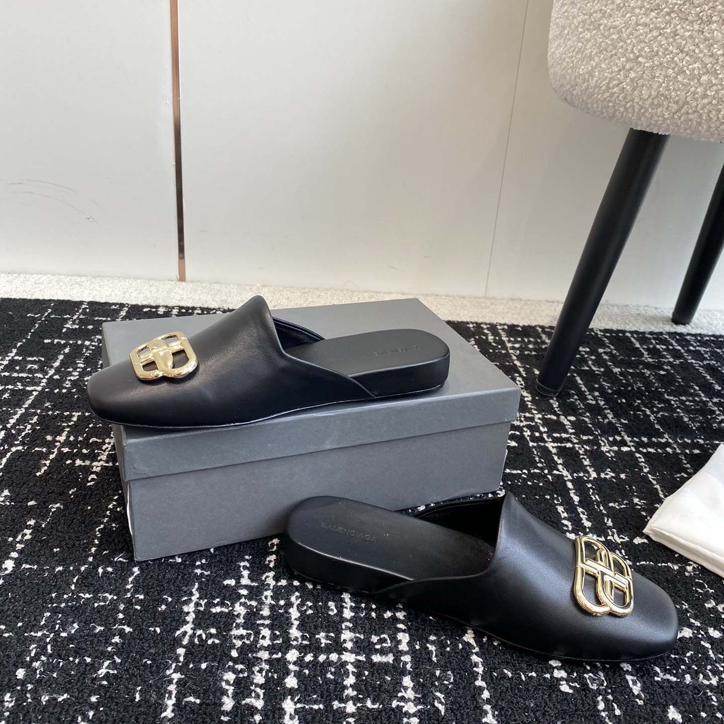 Balenciaga Flat Cosy BB Mule Slide Sandals - DesignerGu