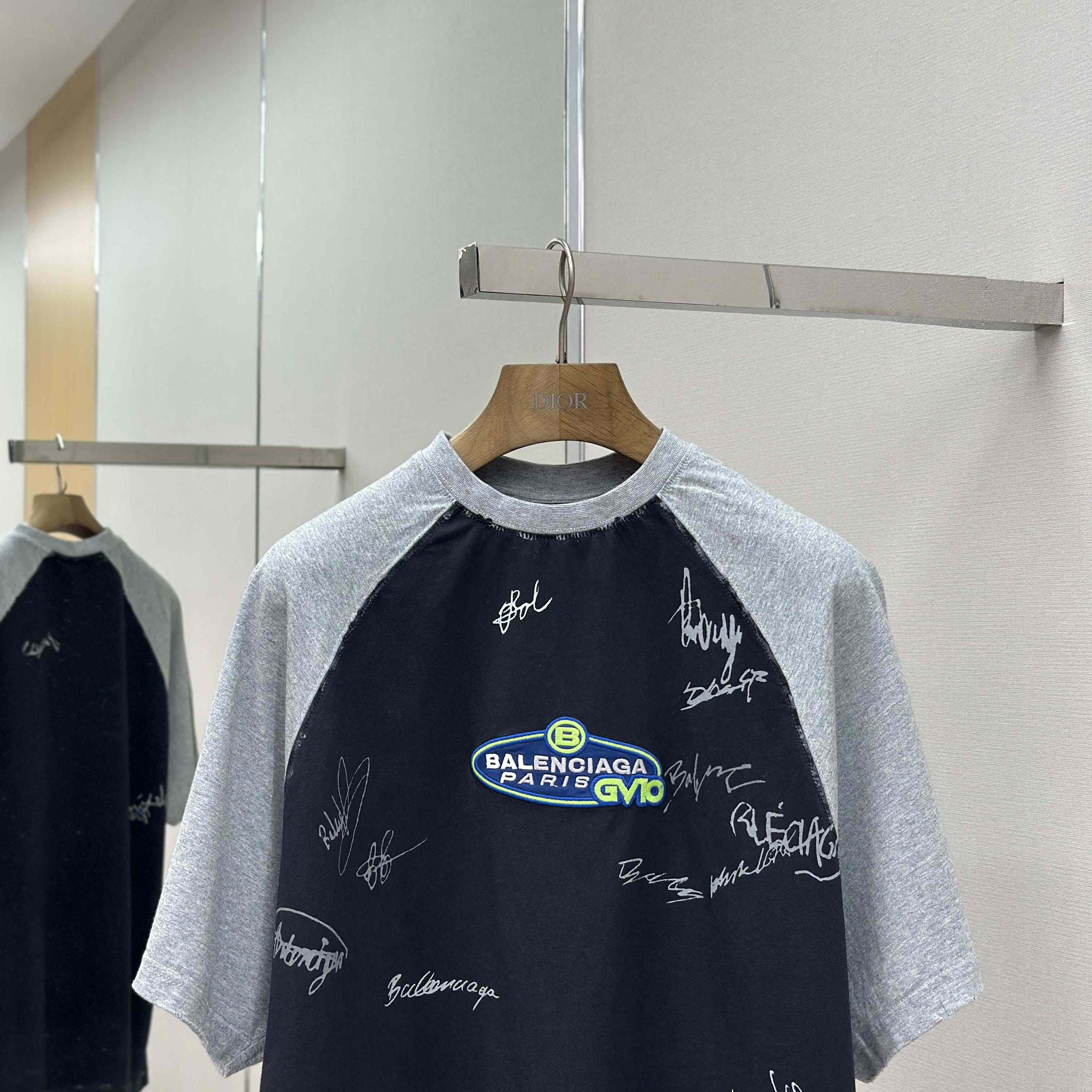 Balenciaga Taped Balenciaga Back T-Shirt Medium Fit in heather grey dry jersey - DesignerGu