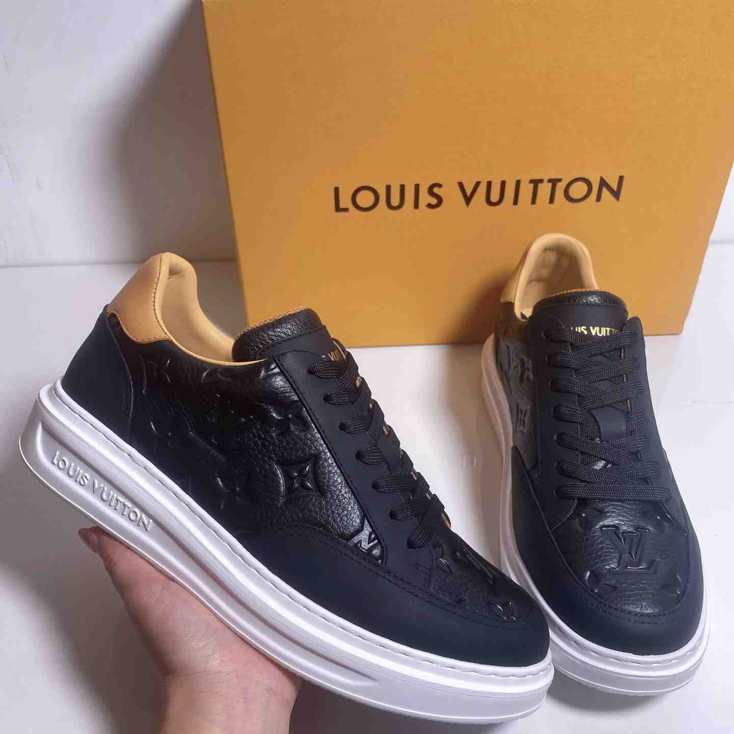 Louis Vuitton Beverly Hills Sneaker   1A8V43 - DesignerGu