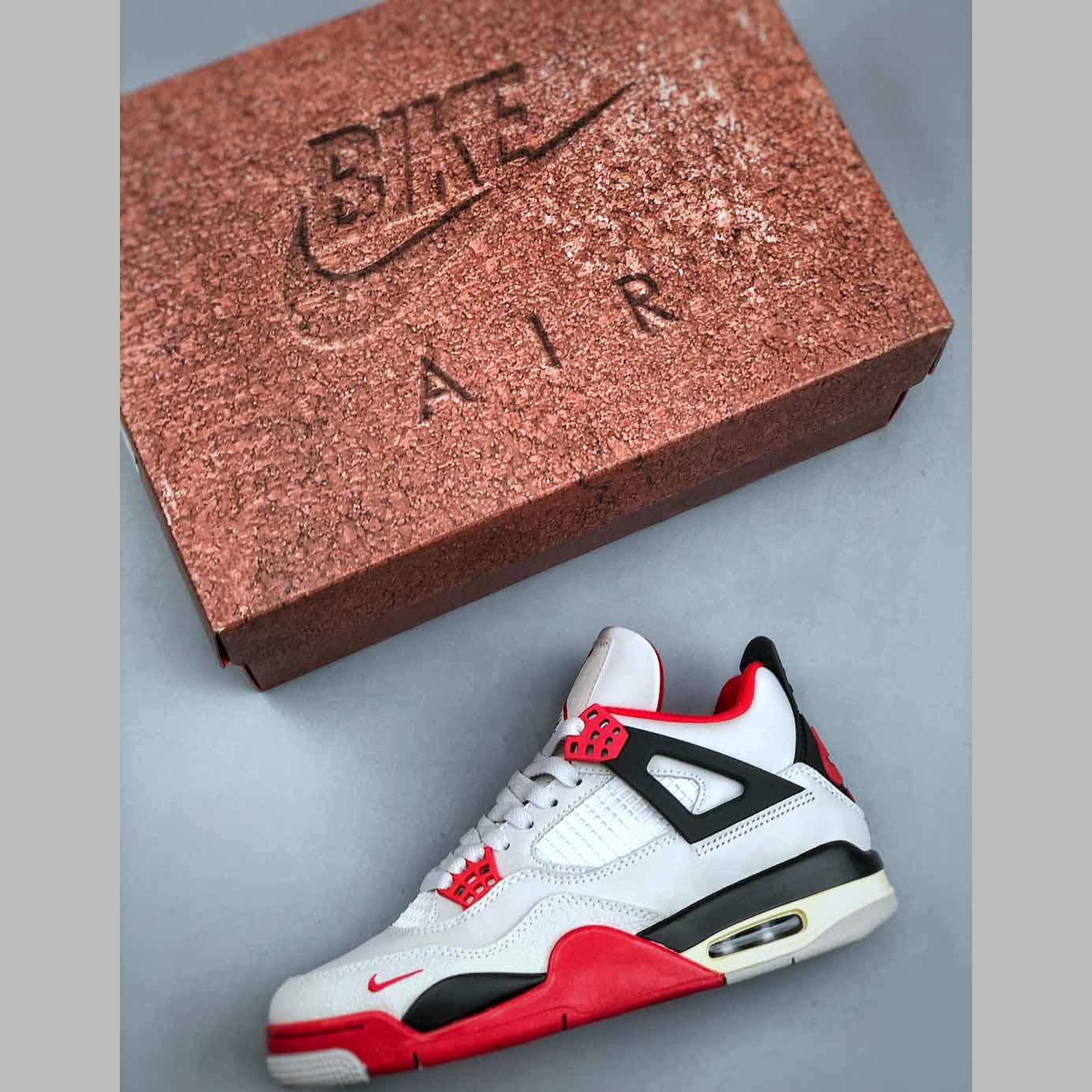 Air Jordan 4 retro   HF4340 002 - DesignerGu