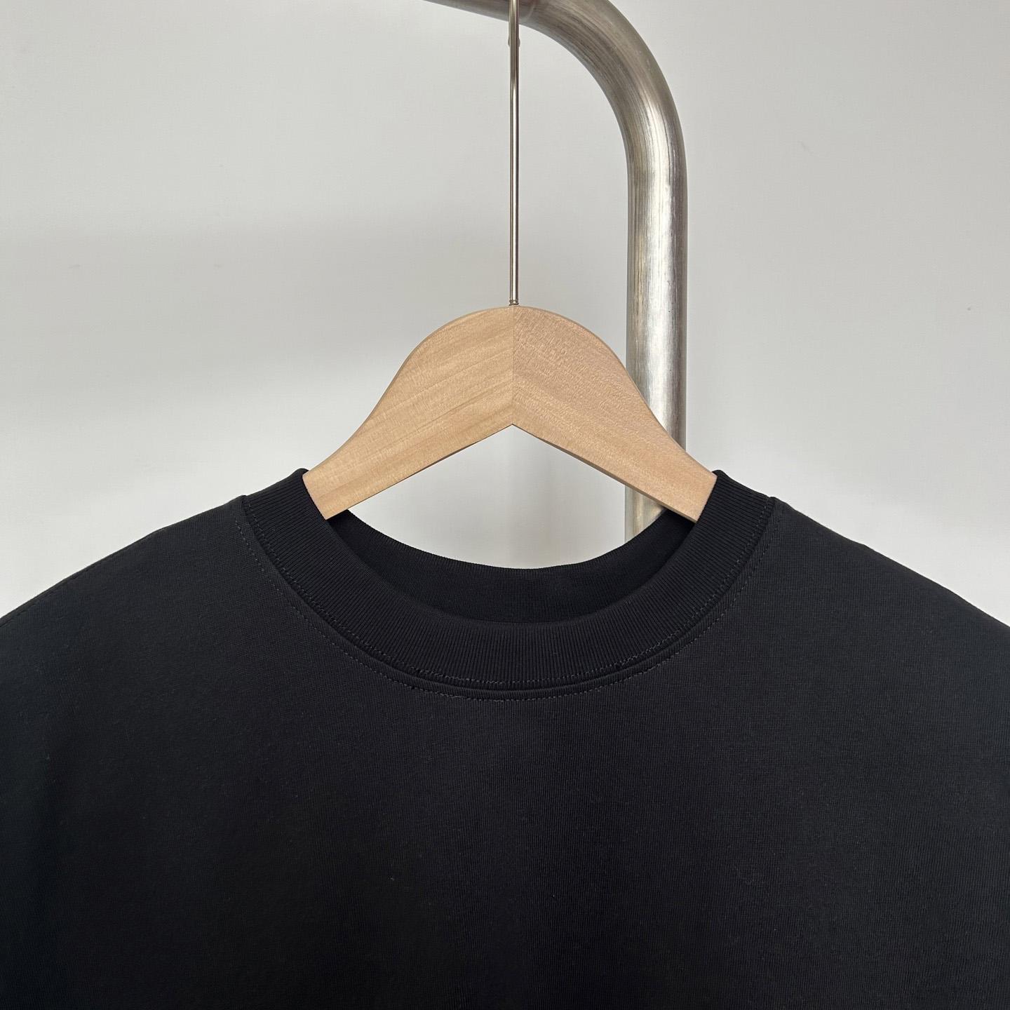Off-White Black Starry Arrow T-Shirt - DesignerGu