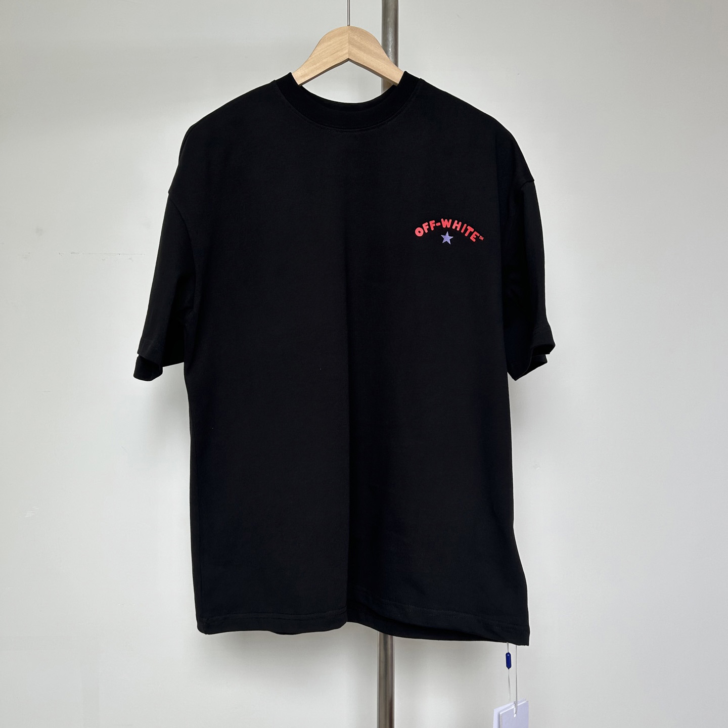 Off-White Black Starry Arrow T-Shirt - DesignerGu