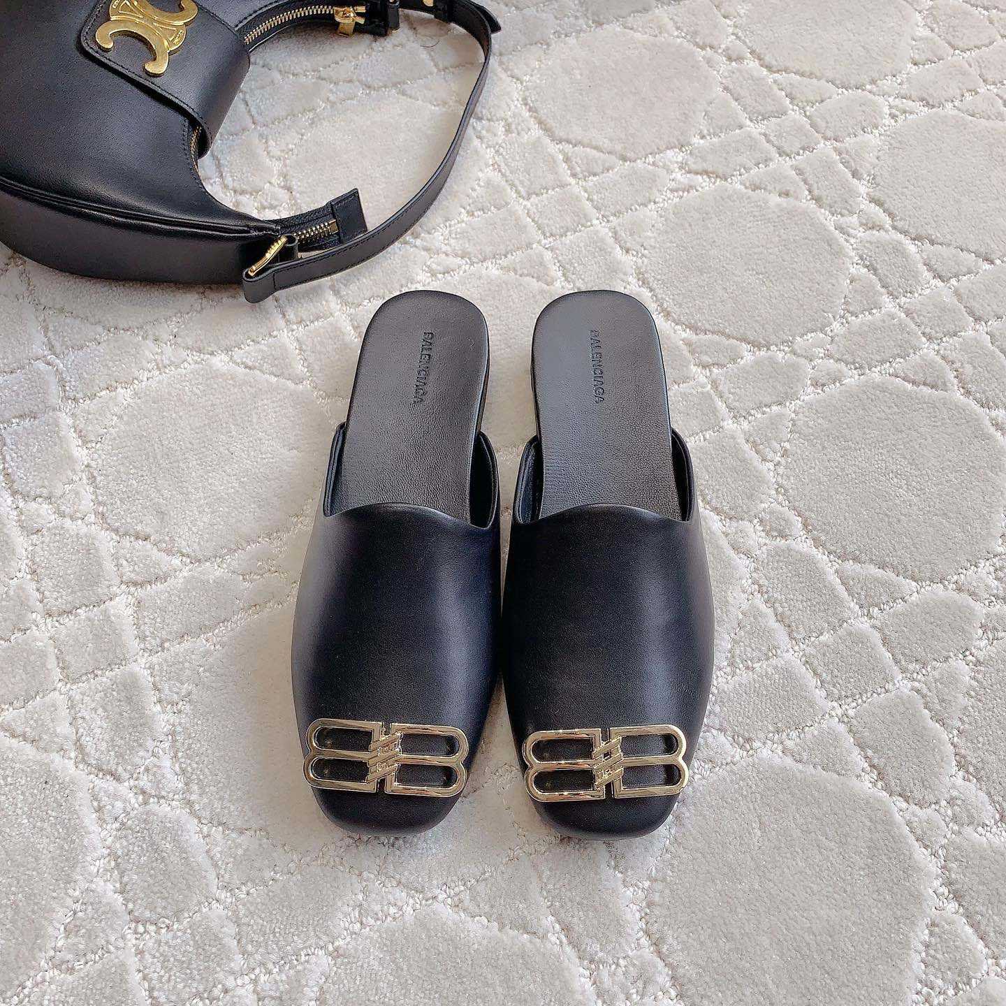 Balenciaga Flat Cosy BB Mule Slide Sandals - DesignerGu