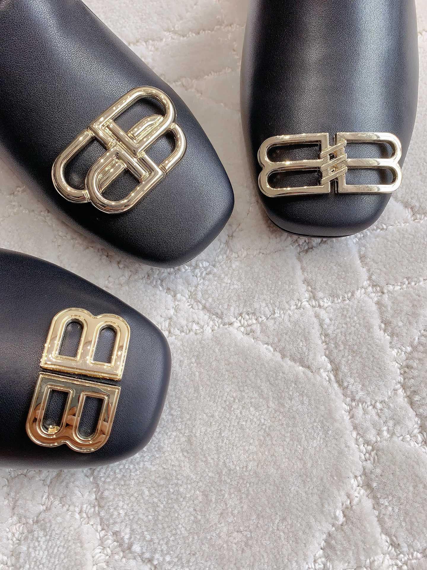 Balenciaga Flat Cosy BB Mule Slide Sandals - DesignerGu