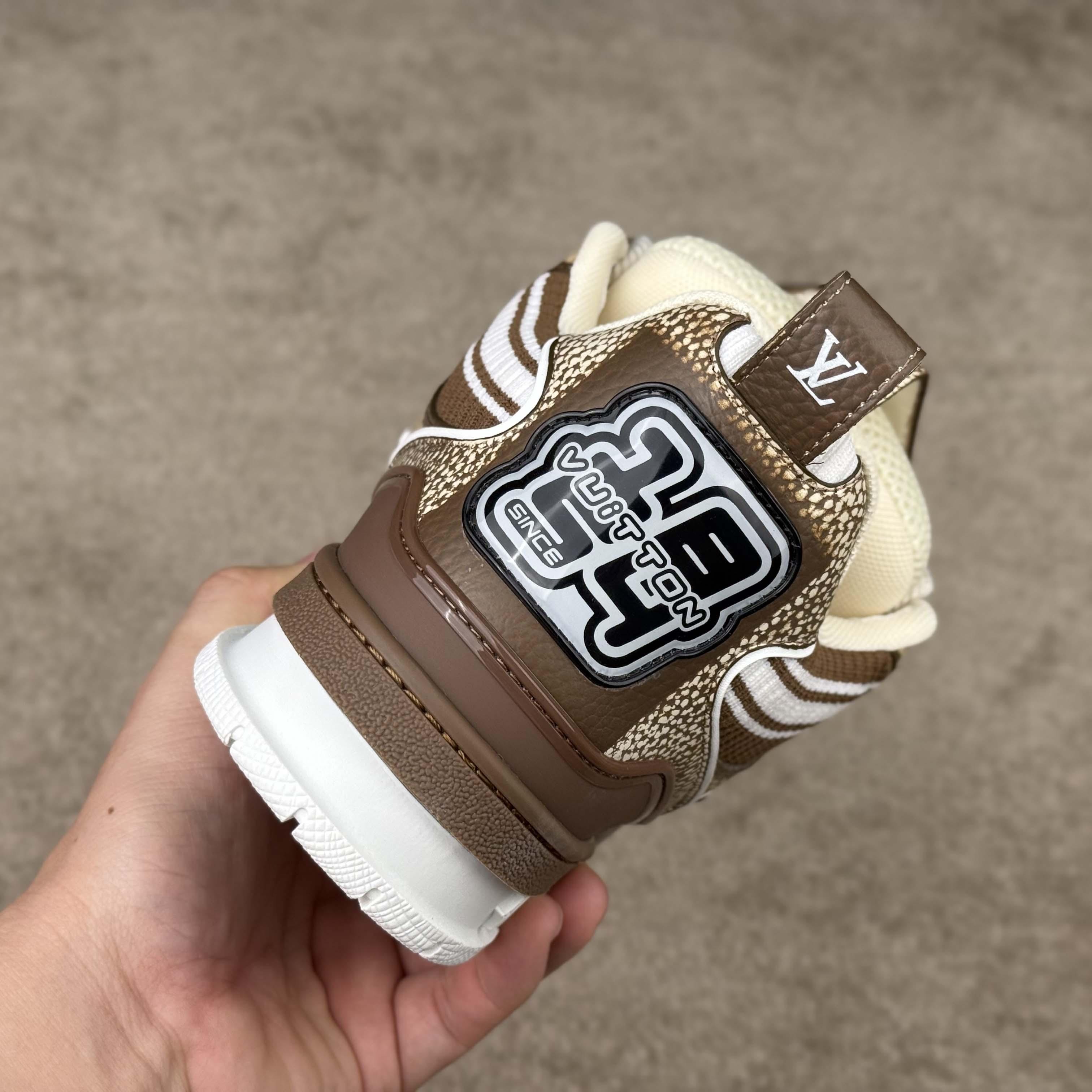 Louis Vuitton LV Skate Sneaker   1AHSWO - DesignerGu