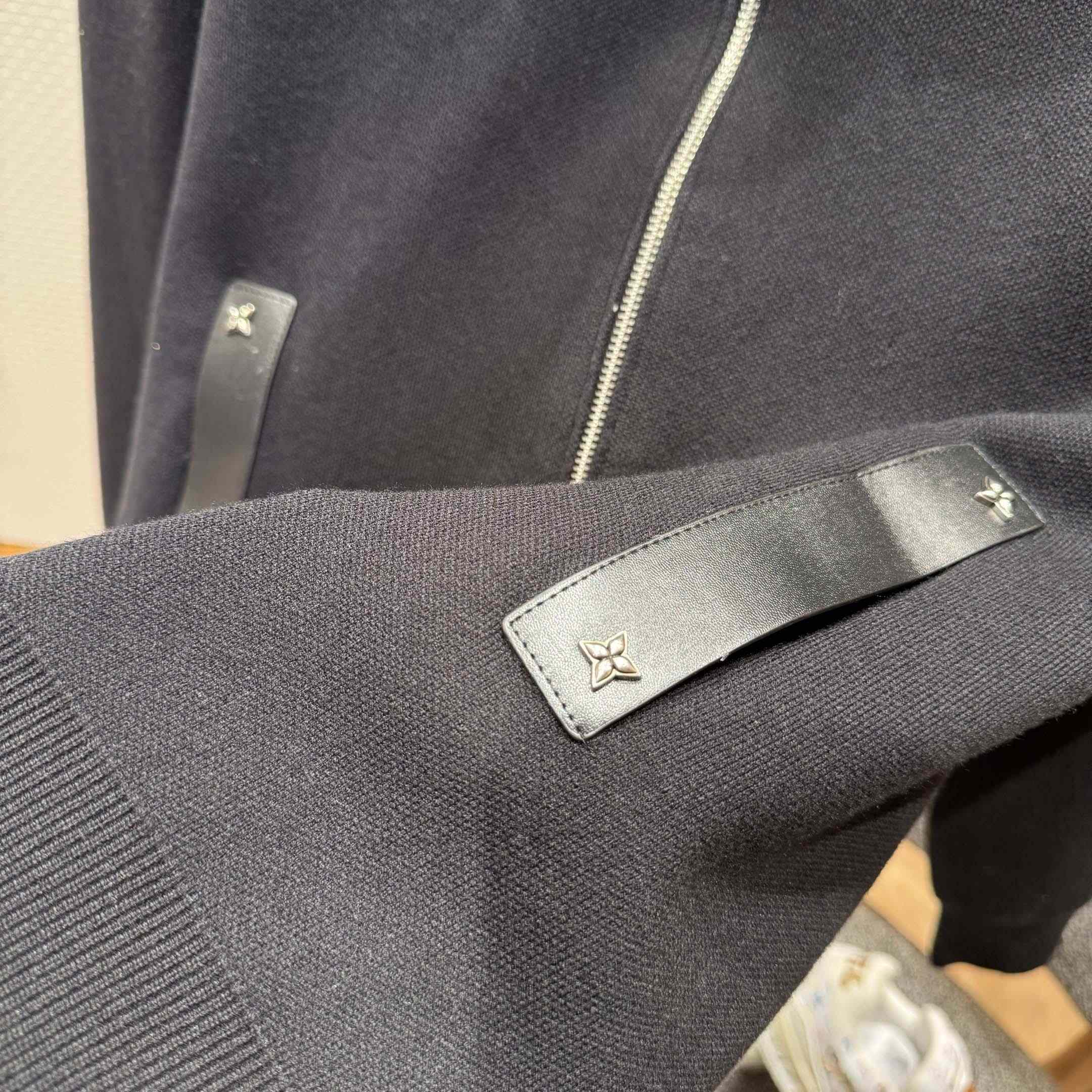 Louis Vuitton Knit Blouson With Leather Details   1AH346 - DesignerGu