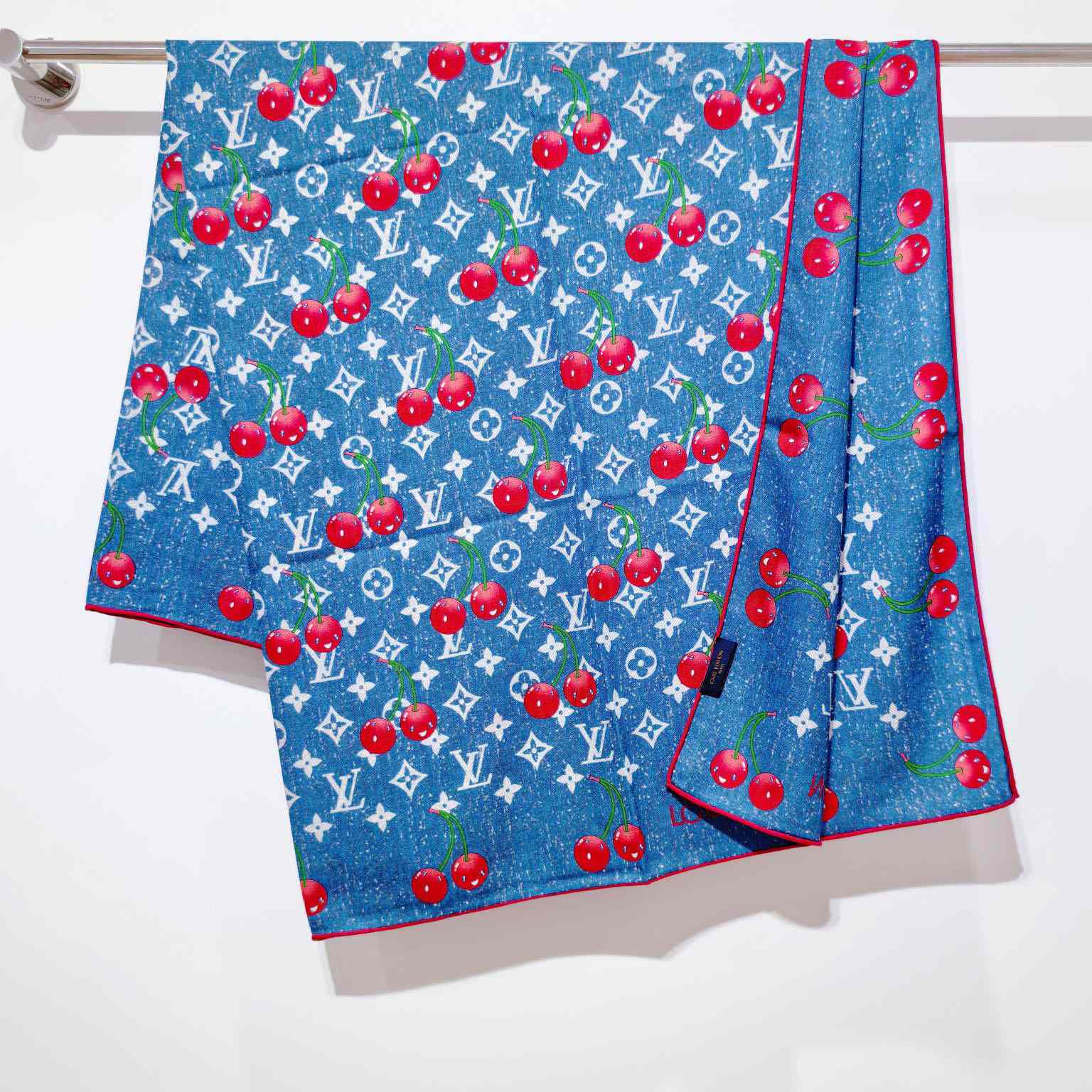 Louis Vuitton LV x TM Monogram Shawl   140*140cm - DesignerGu