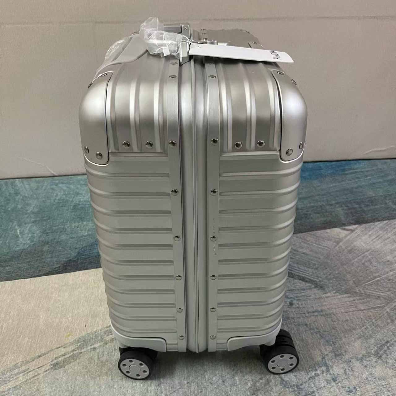Rimowa Luggage    - DesignerGu