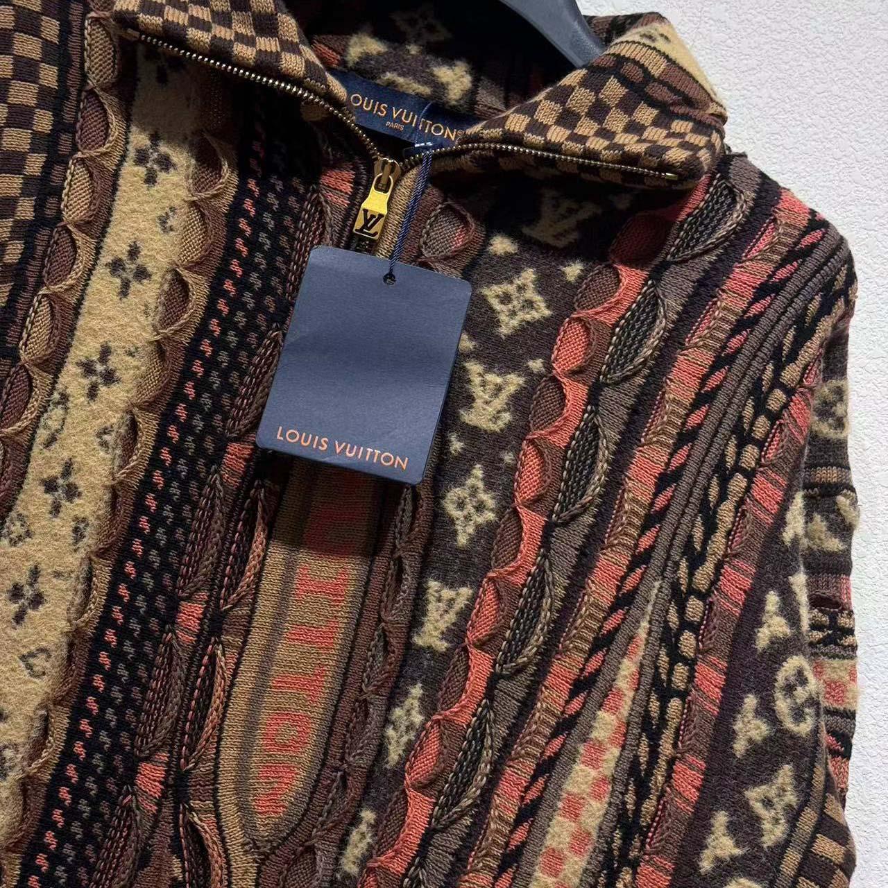 Louis Vuitton Half-Zip Pullover   1AIM84 - DesignerGu