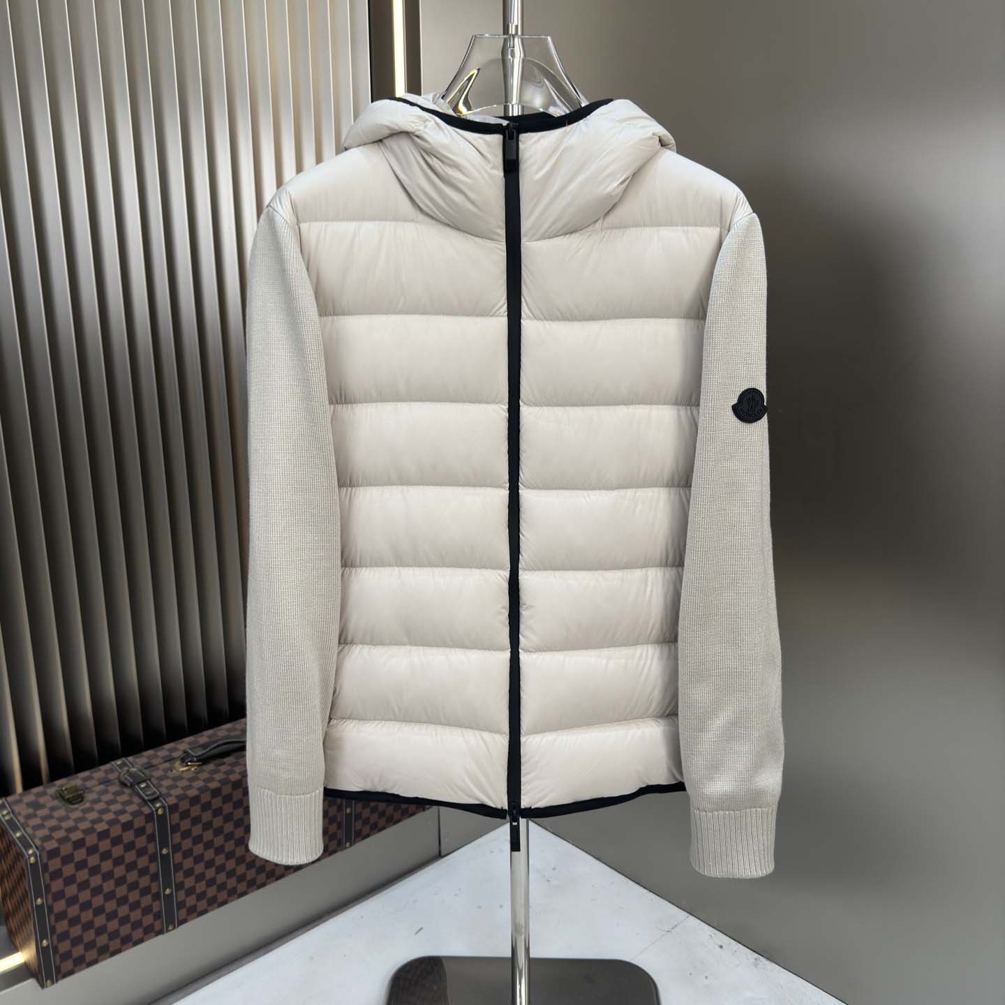 Moncler Hooded Short Down Jacket - DesignerGu