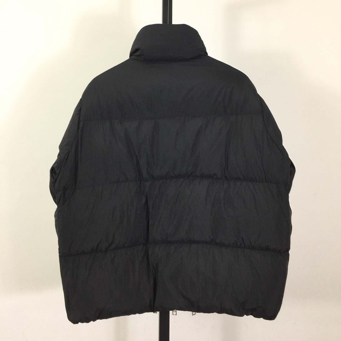 Moncler X Willow Smith Yael Down Jacket In Black - DesignerGu