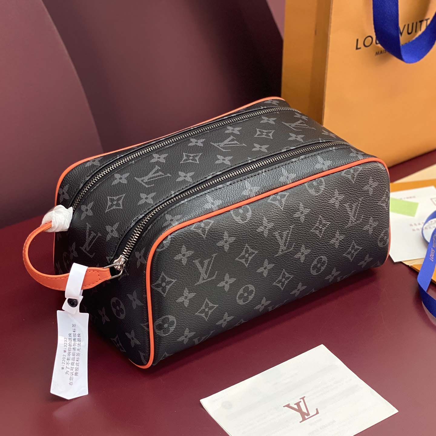 Louis Vuitton Dopp Kit   M15246 - DesignerGu
