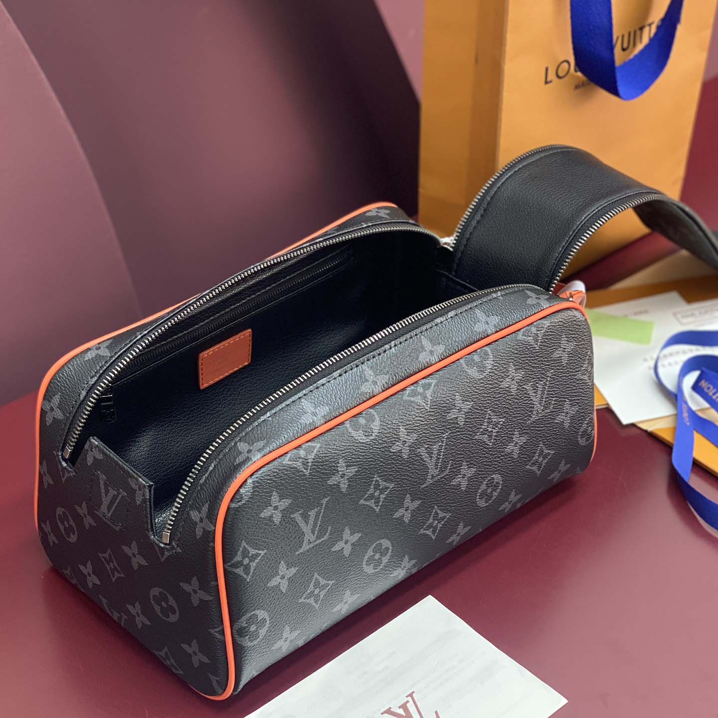 Louis Vuitton Dopp Kit   M15246 - DesignerGu