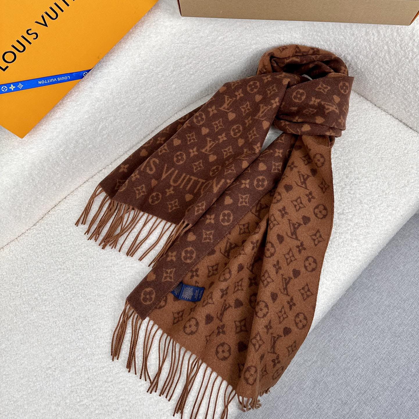 Louis Vuitton Game On Scarf   45*180cm - DesignerGu