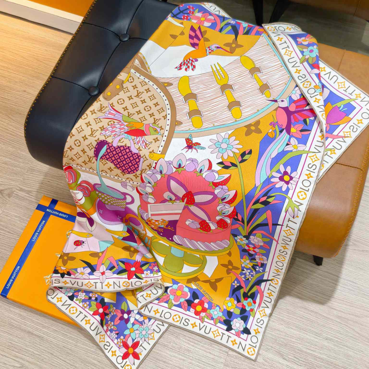 Louis Vuitton Picnic Square 90   M96463 - DesignerGu