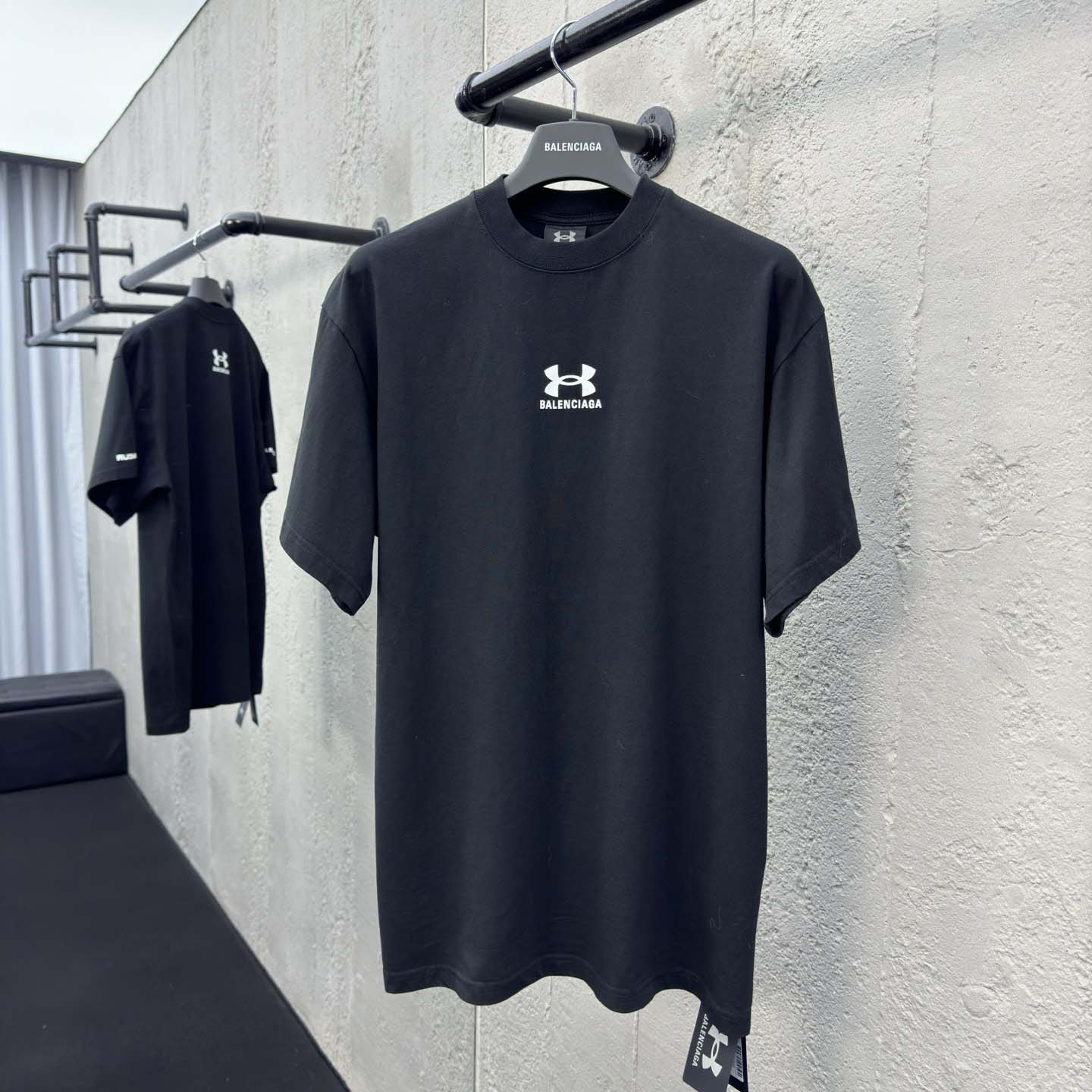 Balenciaga Under Armour® T-Shirt Oversized In Black And White - DesignerGu