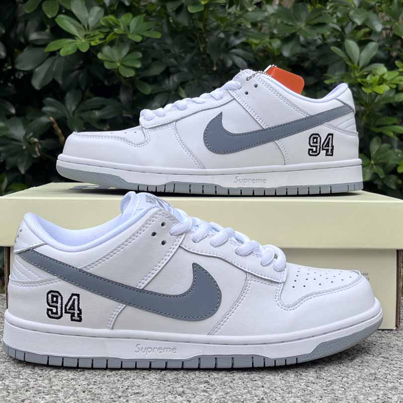 Supreme x Nike SB Dunk Low 