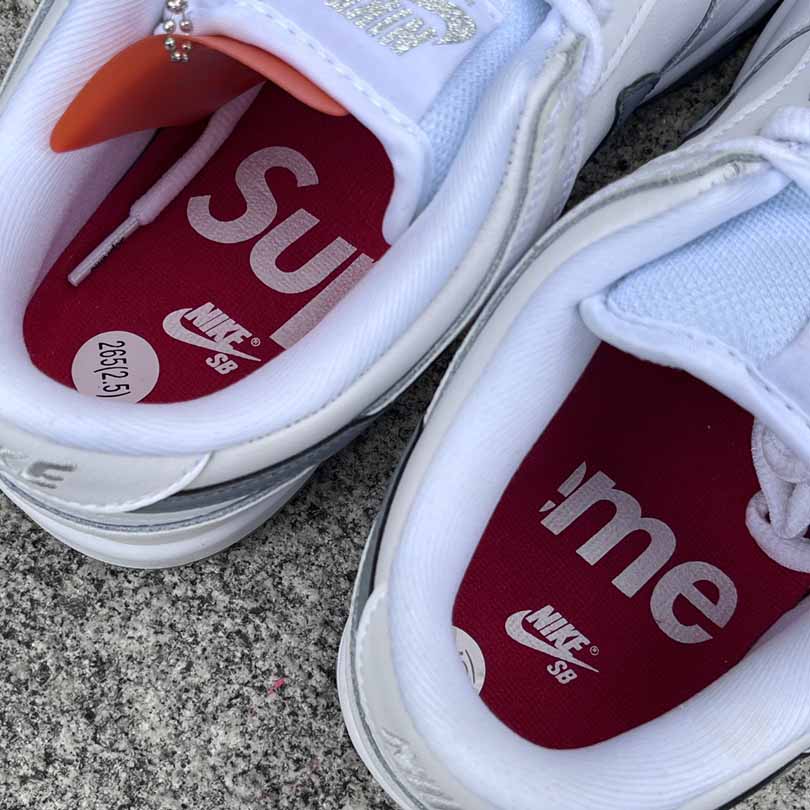 Supreme x Nike SB Dunk Low 