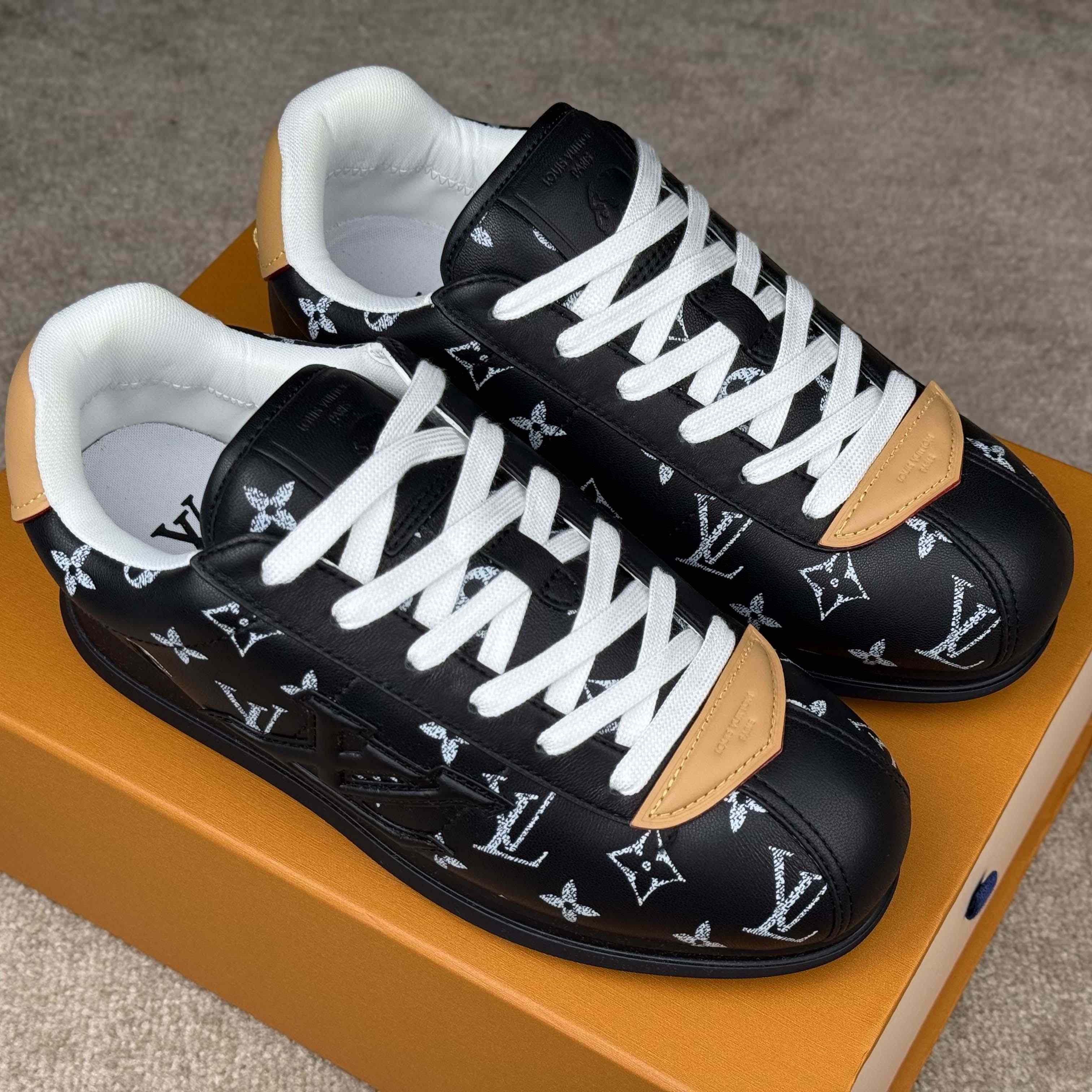 Louis Vuitton LV BUTTERSOFT Sneaker     - DesignerGu