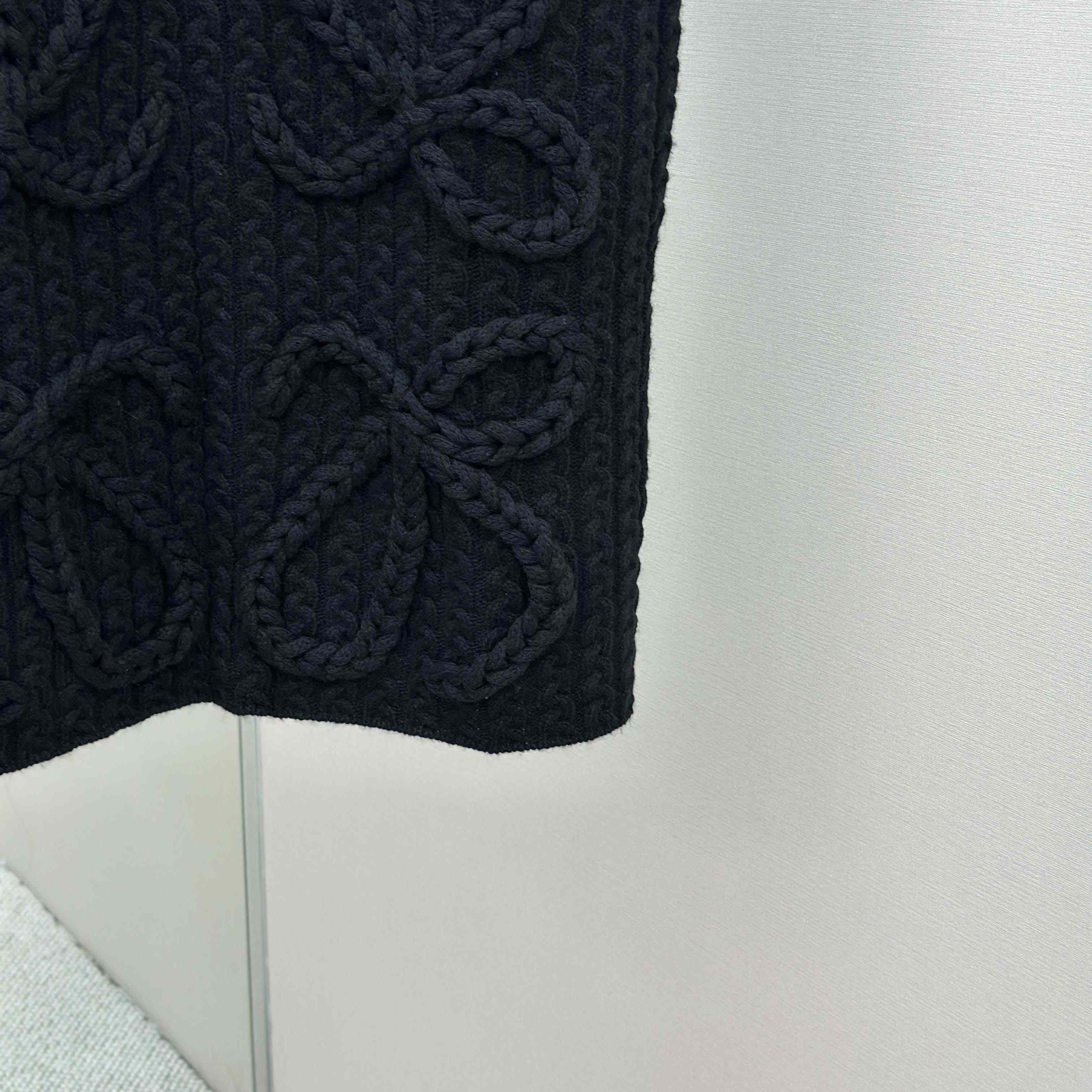 Loewe Vest In Wool - DesignerGu