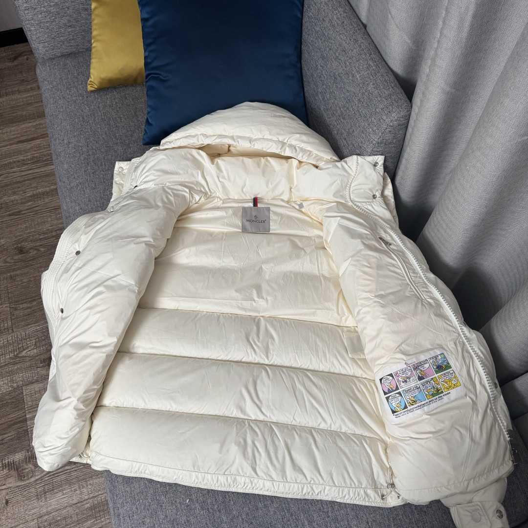 Moncler Maya 70 Hooded Short Down Jacket - DesignerGu