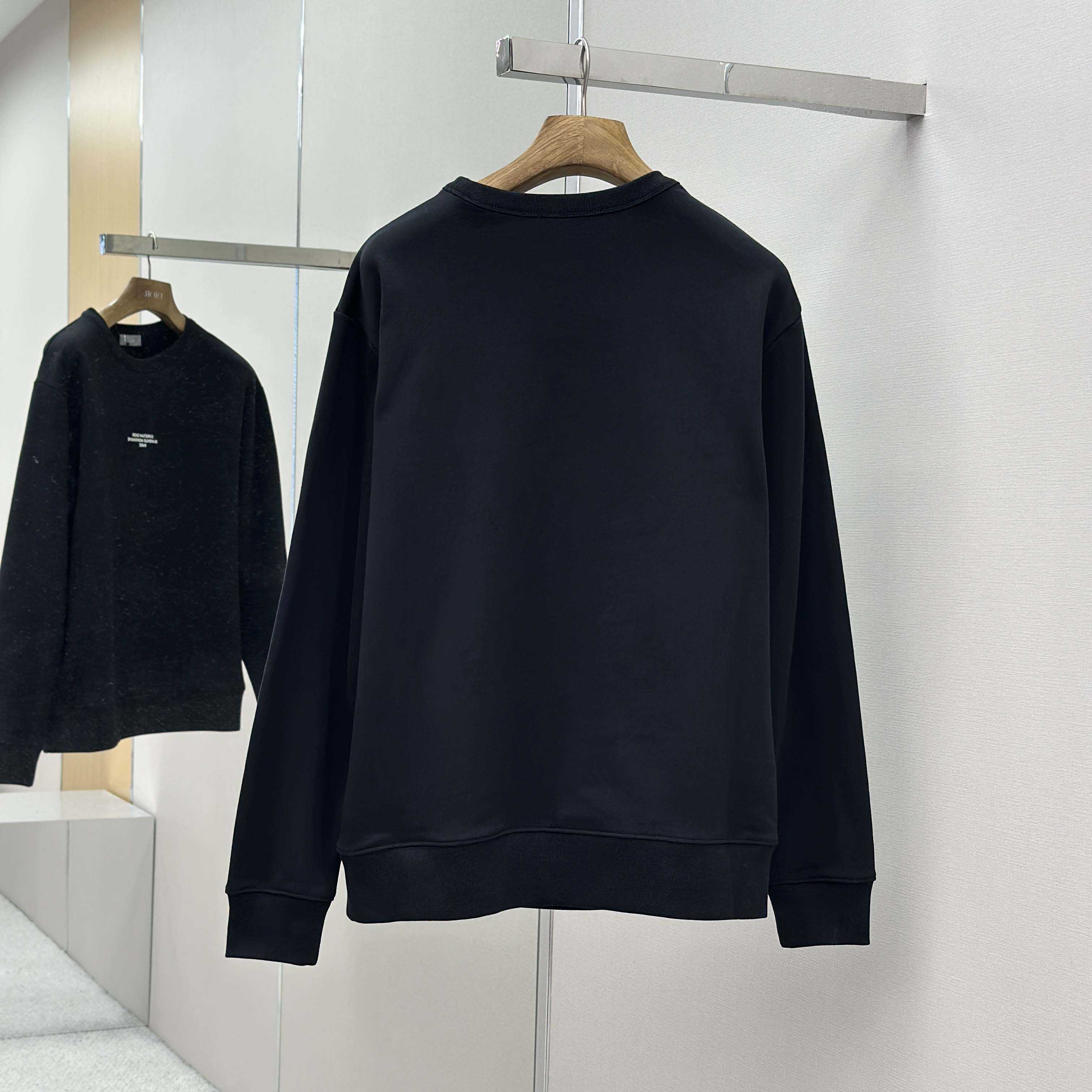 Dior Montaigne Sweatshirt   - DesignerGu