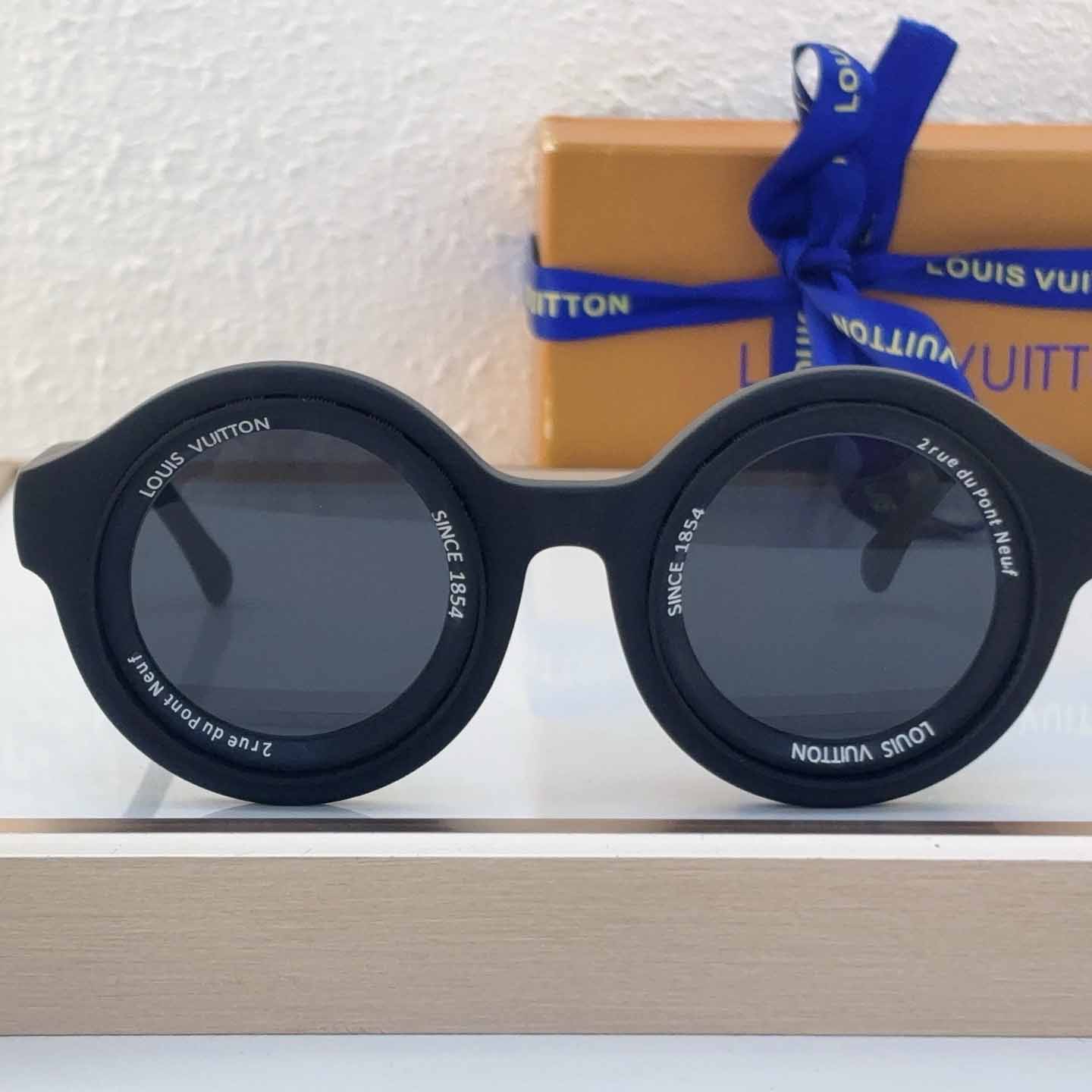 Louis Vuitton LV Super Vision Round Sunglasses   Z2737U Z2386U - DesignerGu