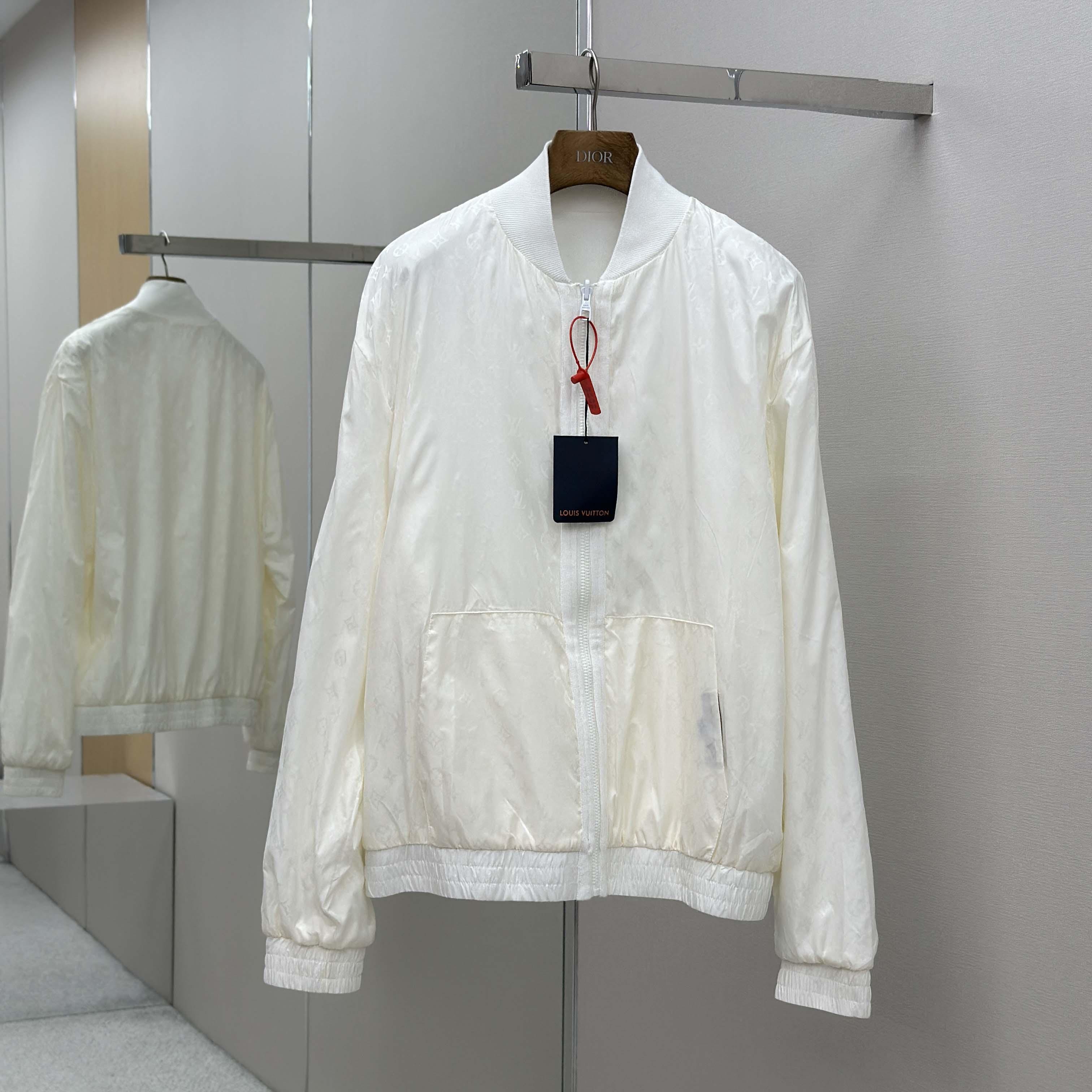 Louis Vuitton Monogram Reversible Light Bomber   1AHUWH - DesignerGu