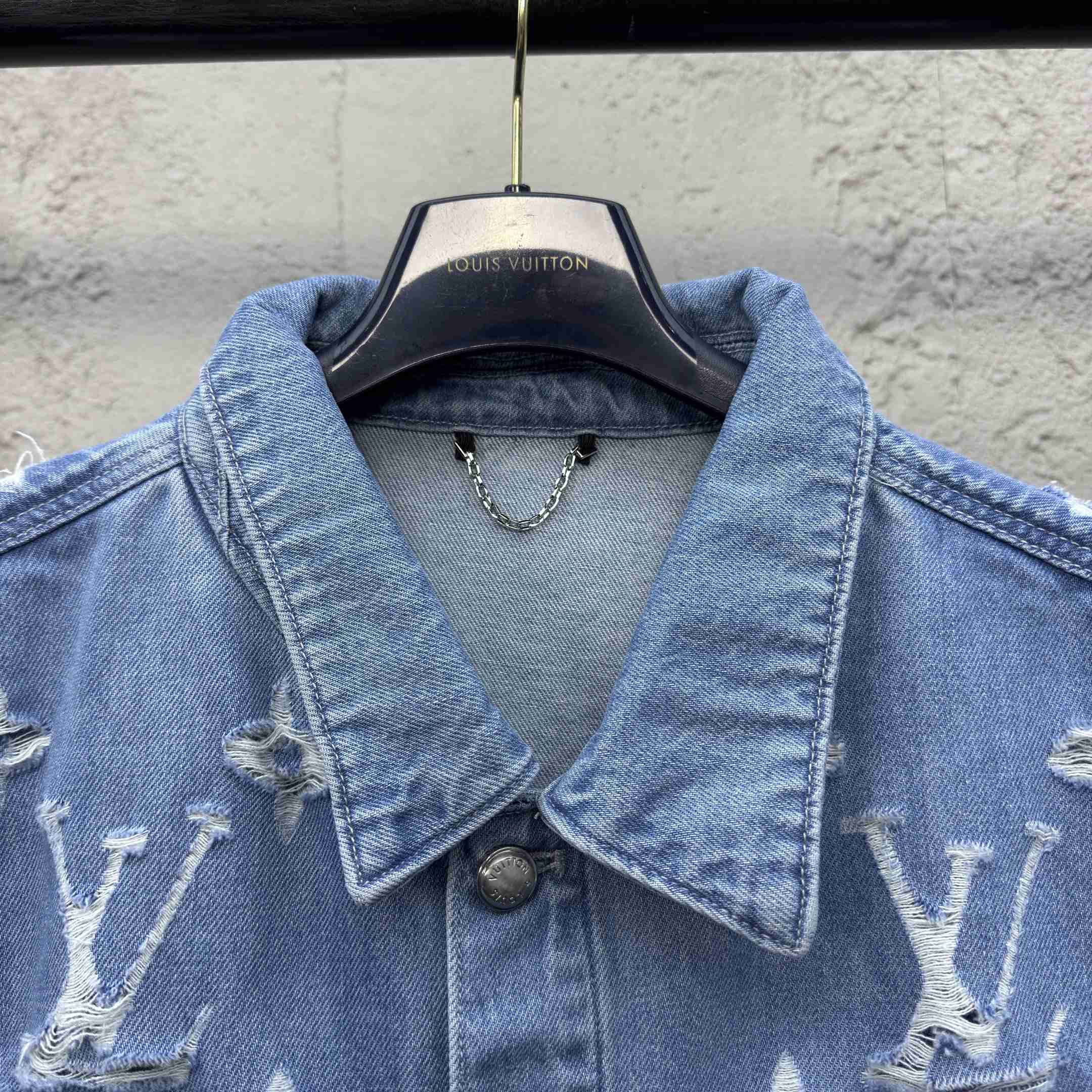 Louis Vuitton Denim Trucker Jacket  1AGING - DesignerGu
