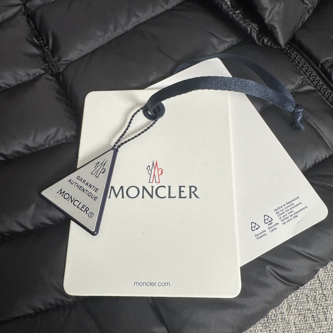 Moncler Ige Hooded Short Down Jacket - DesignerGu