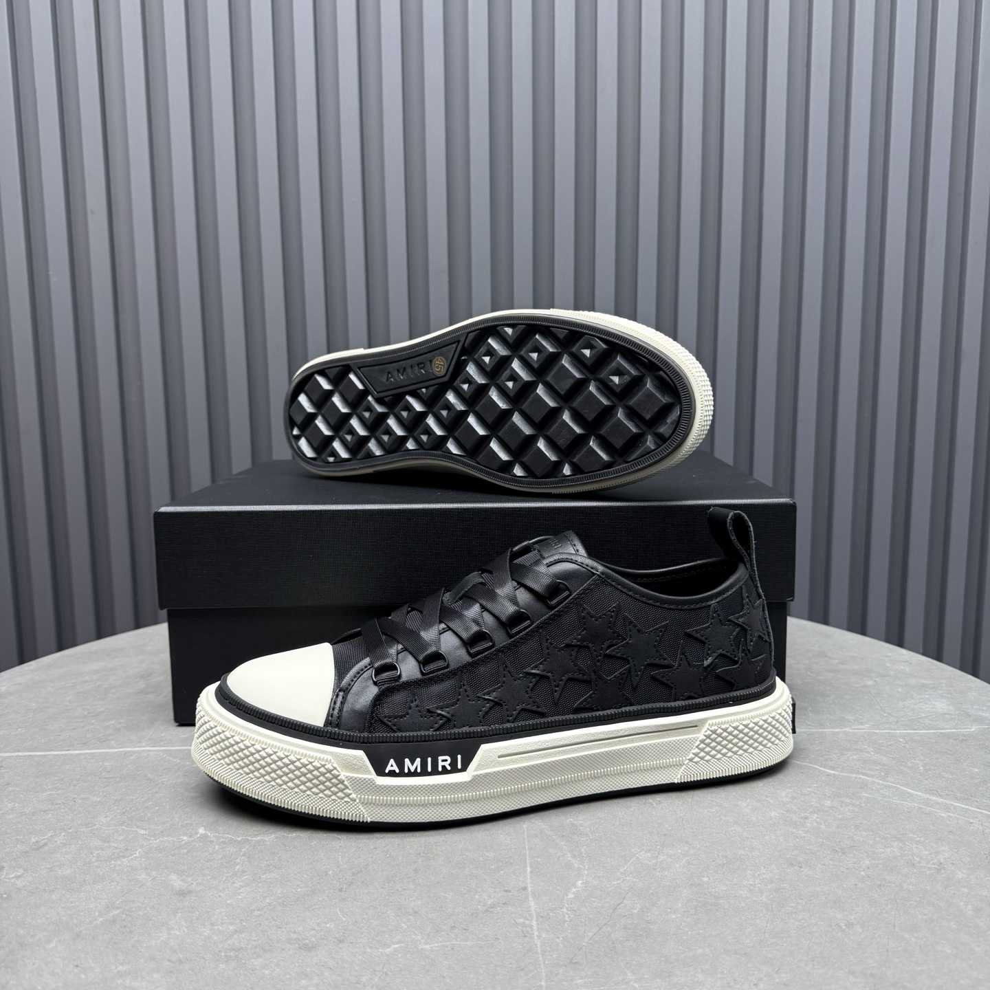 Amiri Stars Low Sneakers - DesignerGu