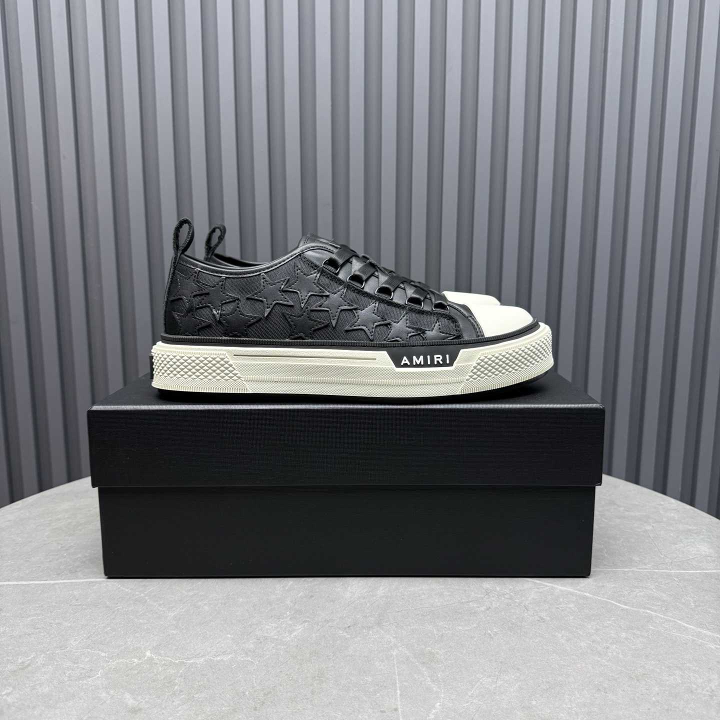 Amiri Stars Low Sneakers - DesignerGu