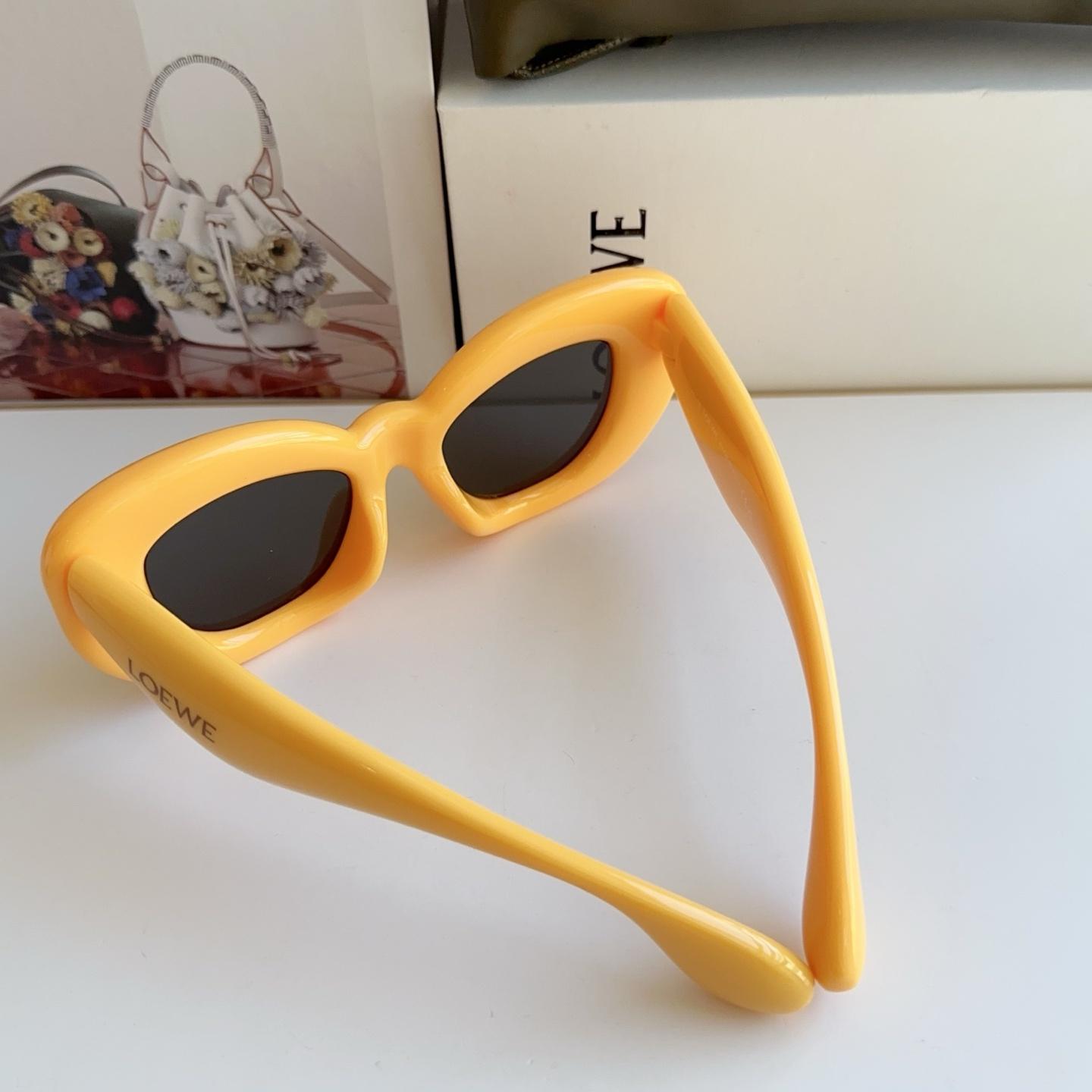 Loewe LW40100l Sunglasses  - DesignerGu
