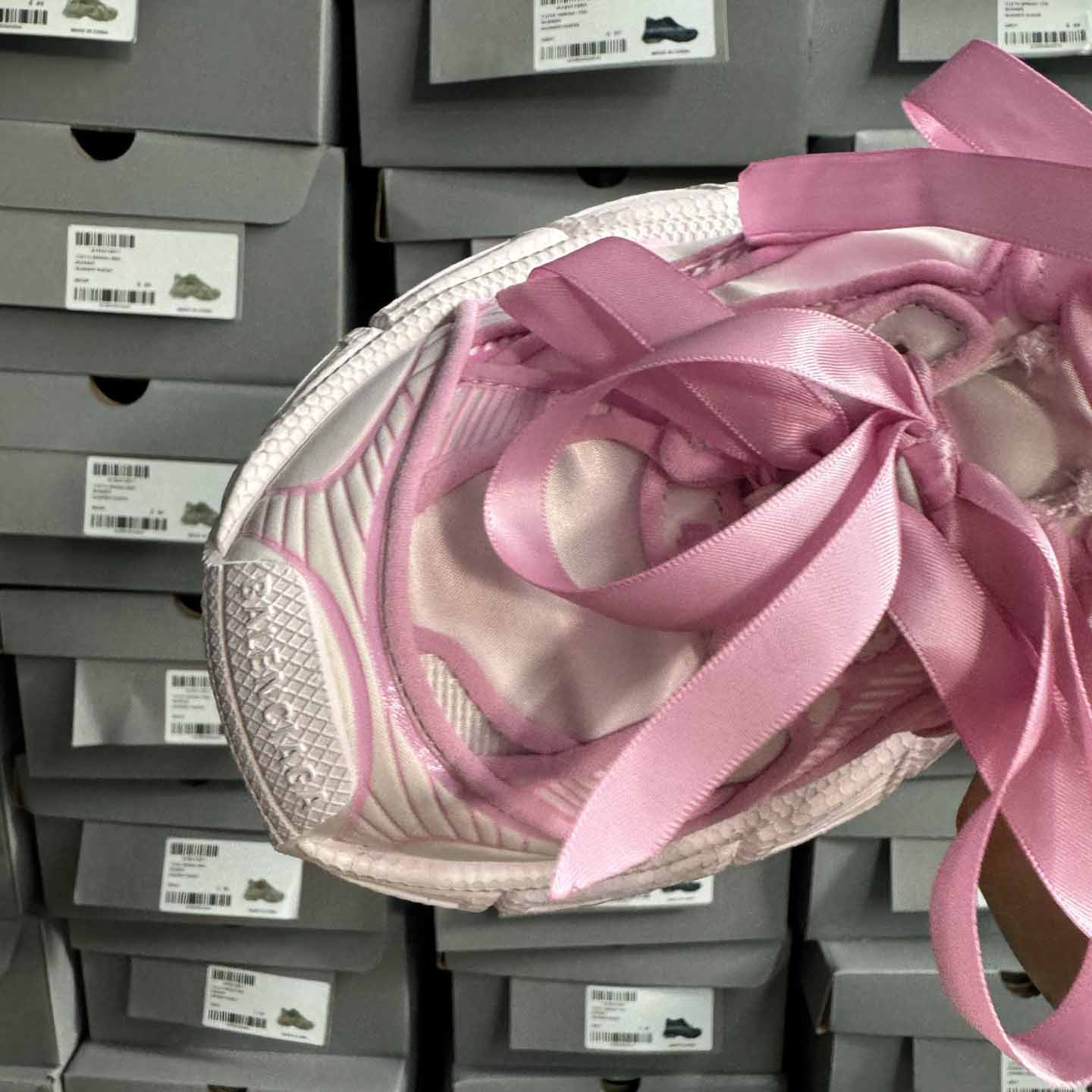 Balenciaga 3XL VG Edition Satin Bows Pink  - DesignerGu
