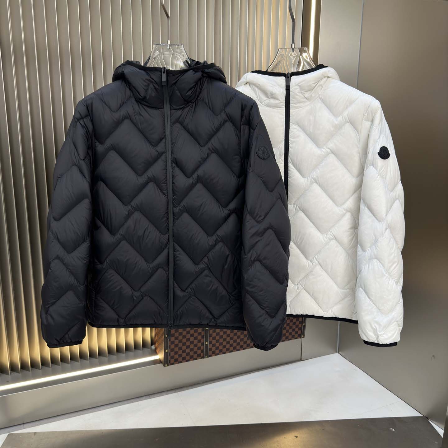 Moncler Bimont Hooded Wave-Quilted Short Down Jacket - DesignerGu