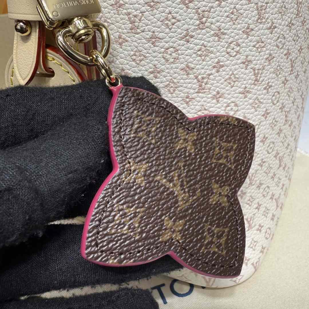 Louis Vuitton All In BB   M15130 - DesignerGu