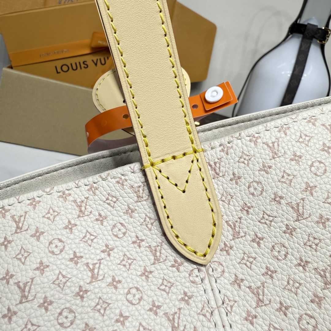 Louis Vuitton All In BB   M15130 - DesignerGu