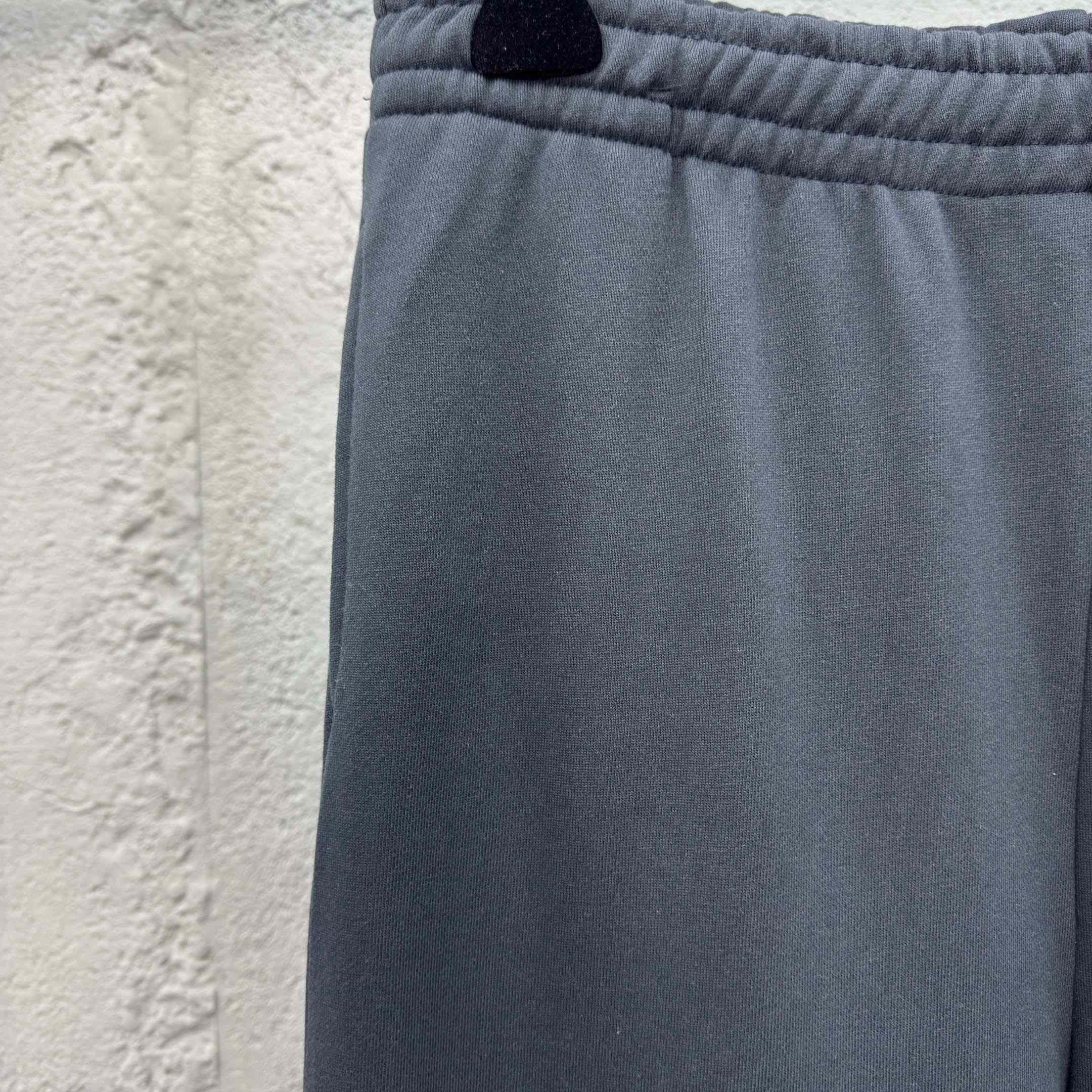 Balenciaga Under Armour® Baggy Sweatpants In Black - DesignerGu