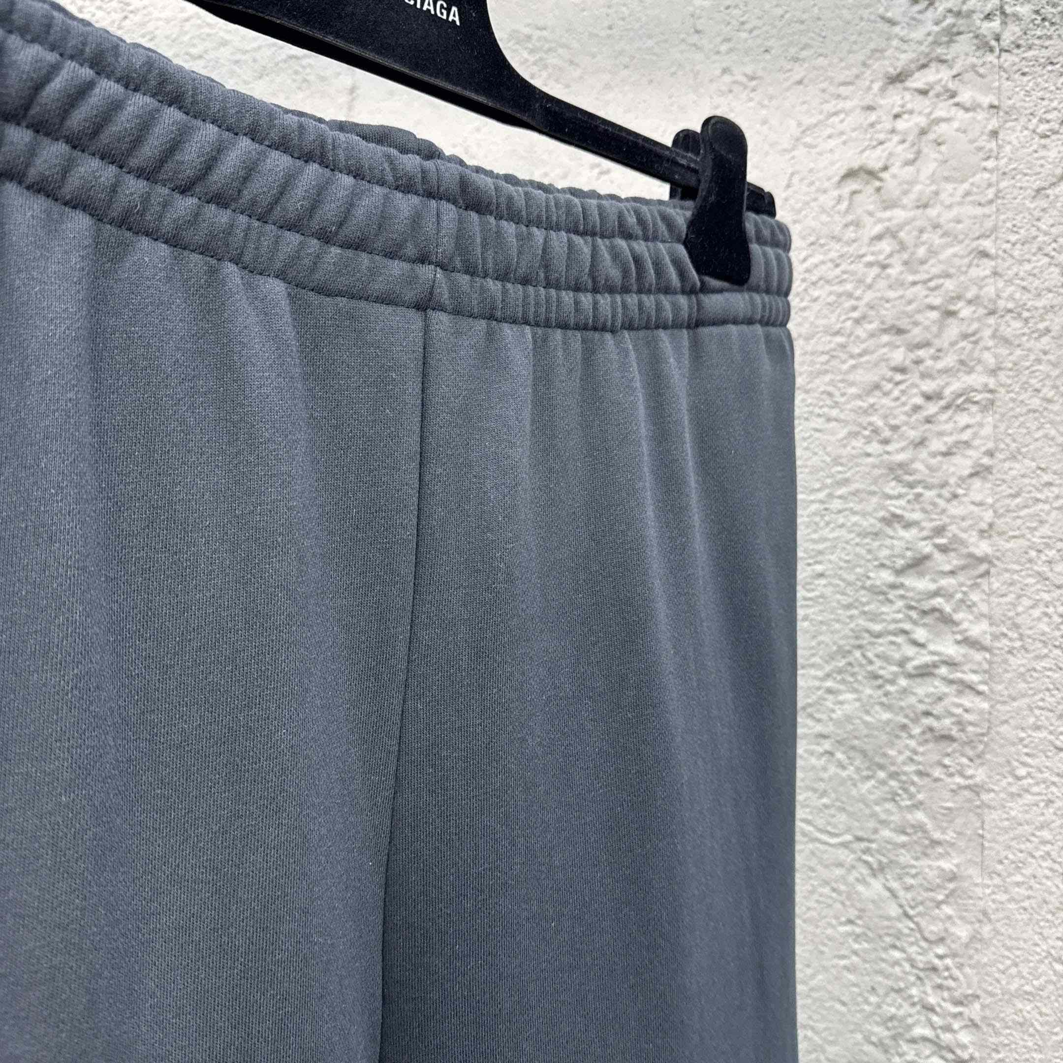 Balenciaga Under Armour® Baggy Sweatpants In Black - DesignerGu