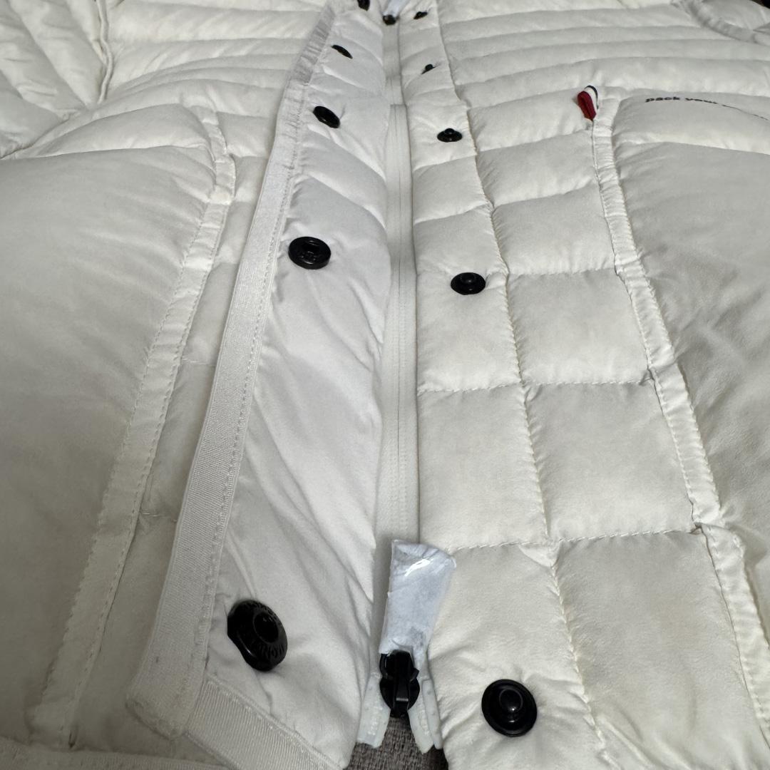 Moncler Grenoble Quilted Puffer Jacket   2519 - DesignerGu