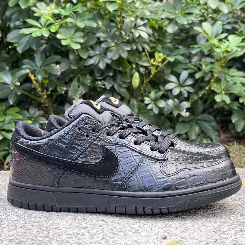 Nike Dunk SB Low    HV4388-001  - DesignerGu