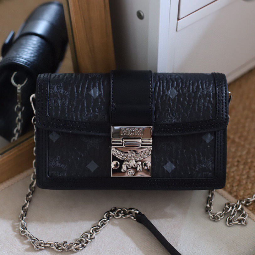 MCM Tracy Crossbody In Visetos （11x 18.5 x 5cm） - DesignerGu