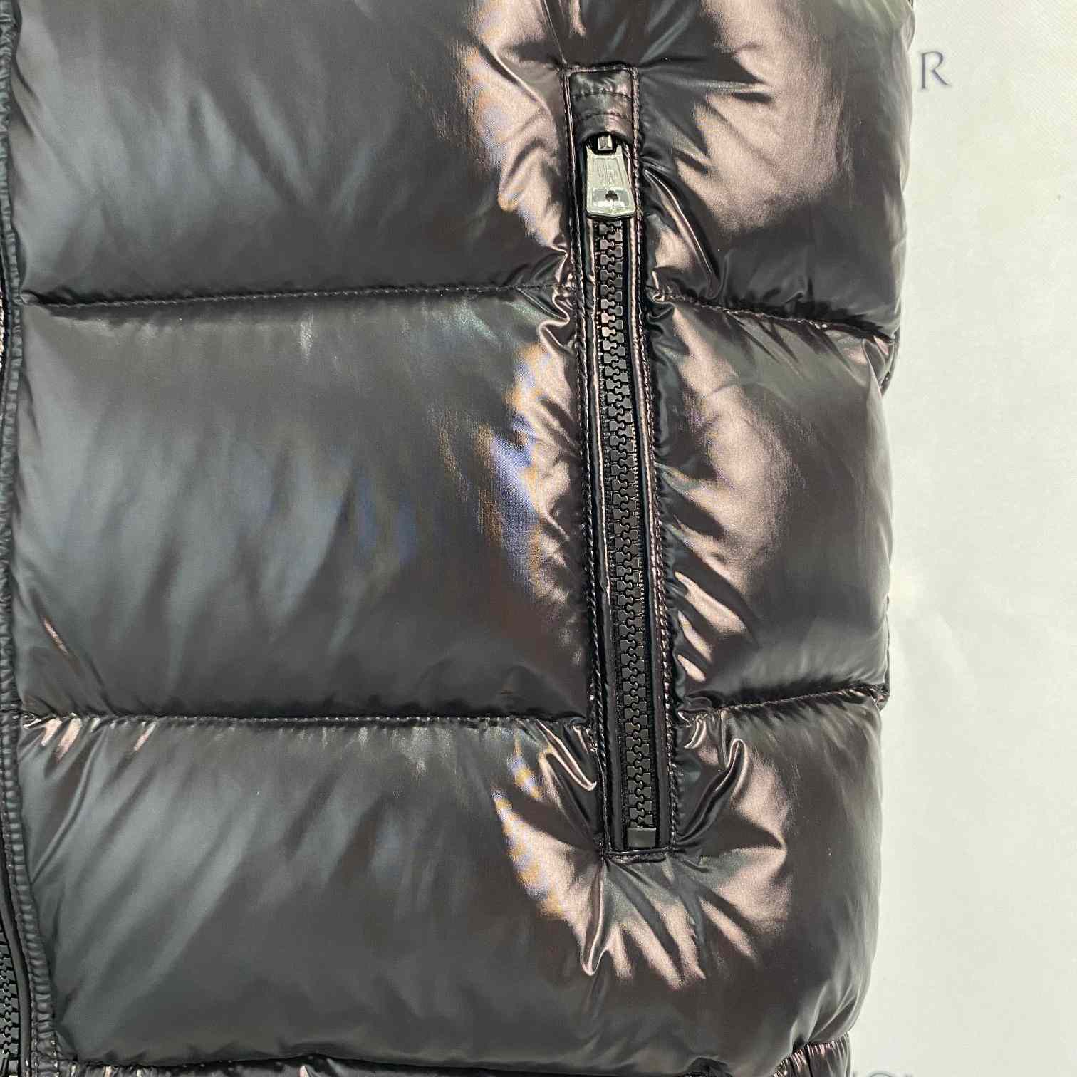 Moncler Bormes Down Vest   809 - DesignerGu