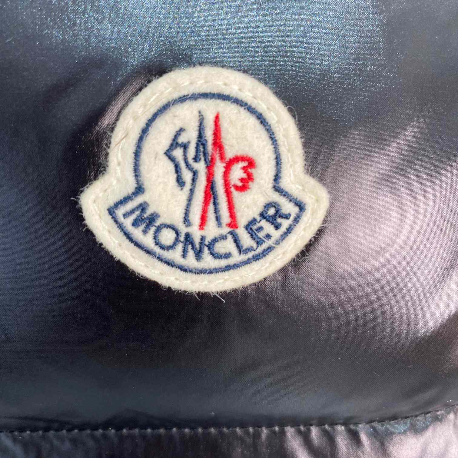 Moncler Bormes Down Vest   809 - DesignerGu