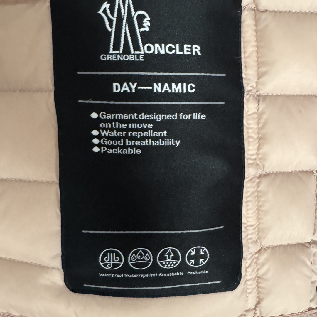 Moncler Grenoble Quilted Puffer Jacket   2519 - DesignerGu