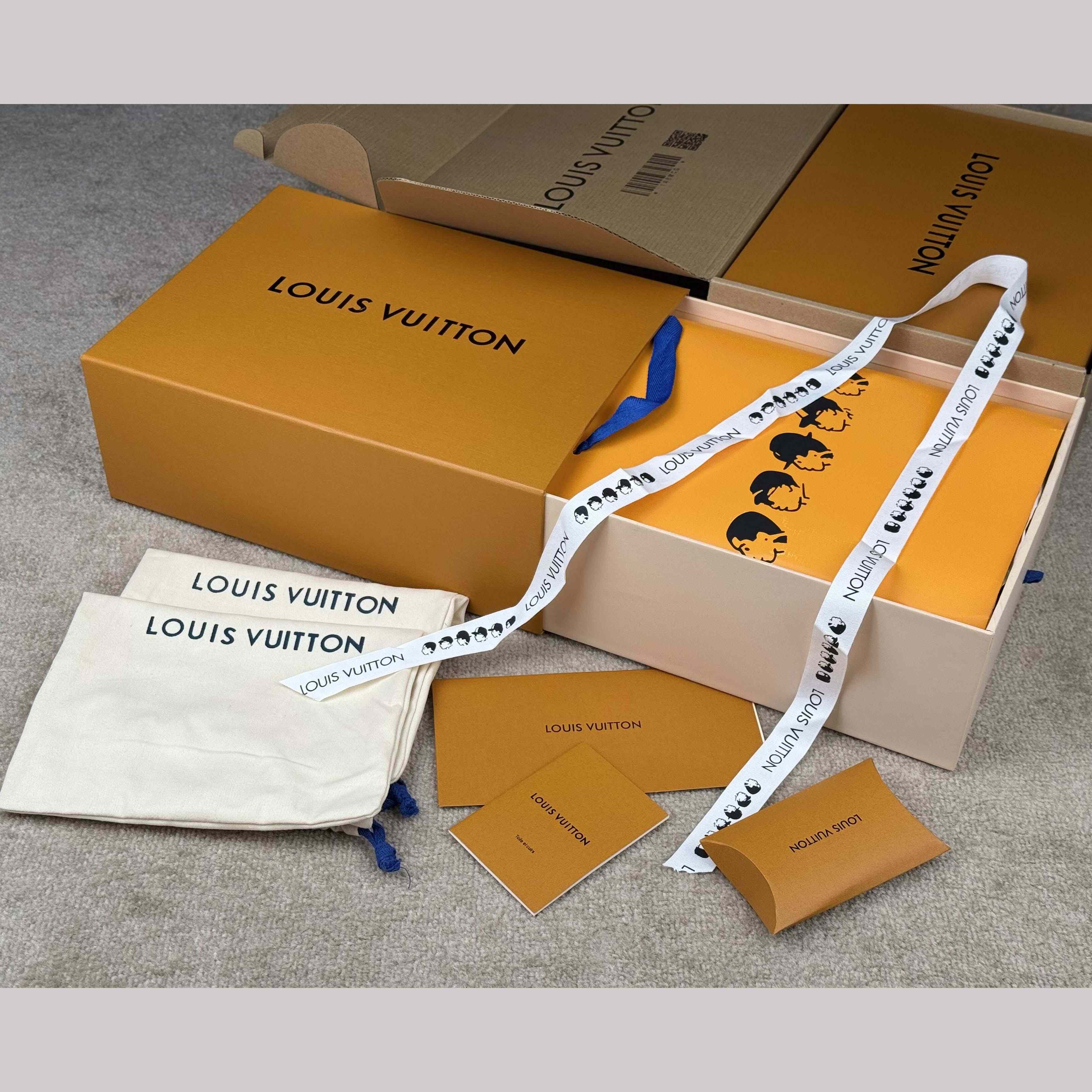 Louis Vuitton LV BUTTERSOFT Sneaker    1AIKE2 - DesignerGu