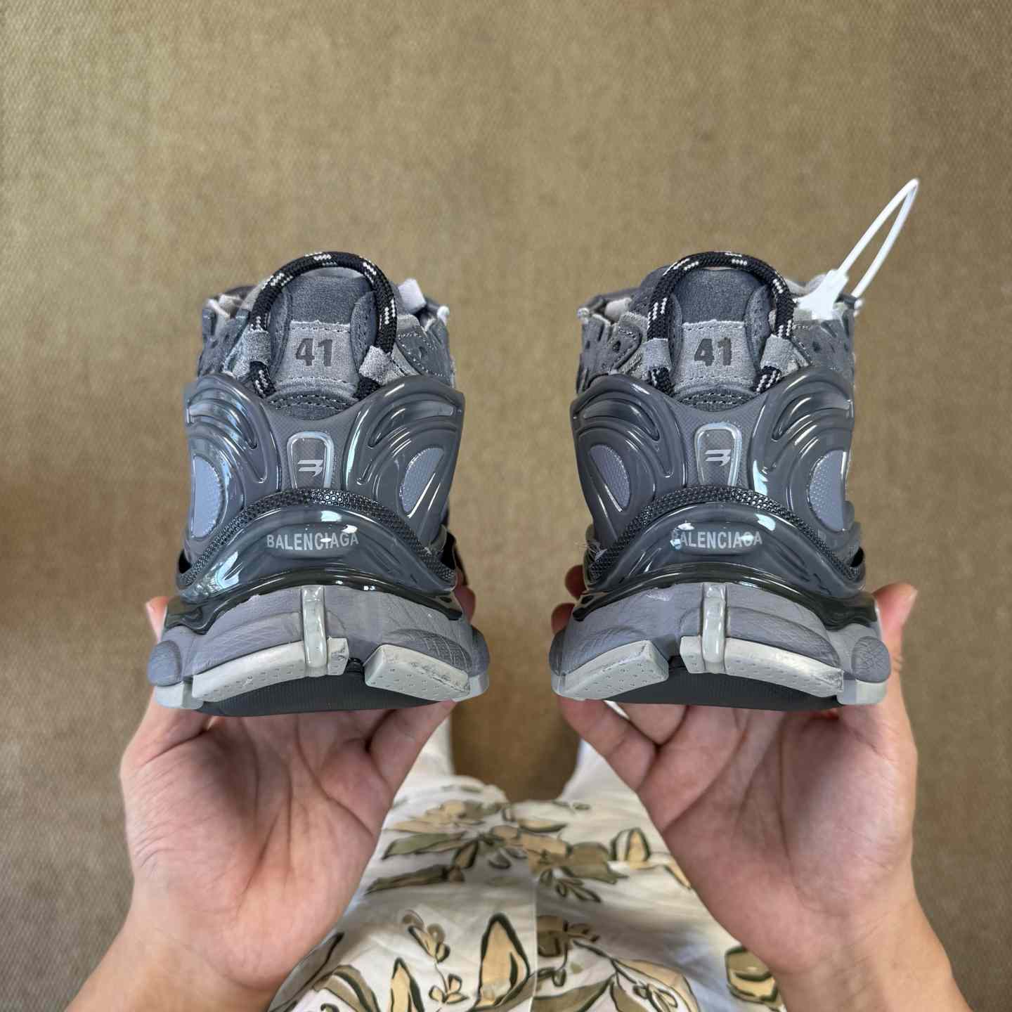 Balenciaga Runner Kith Four.Color  - DesignerGu