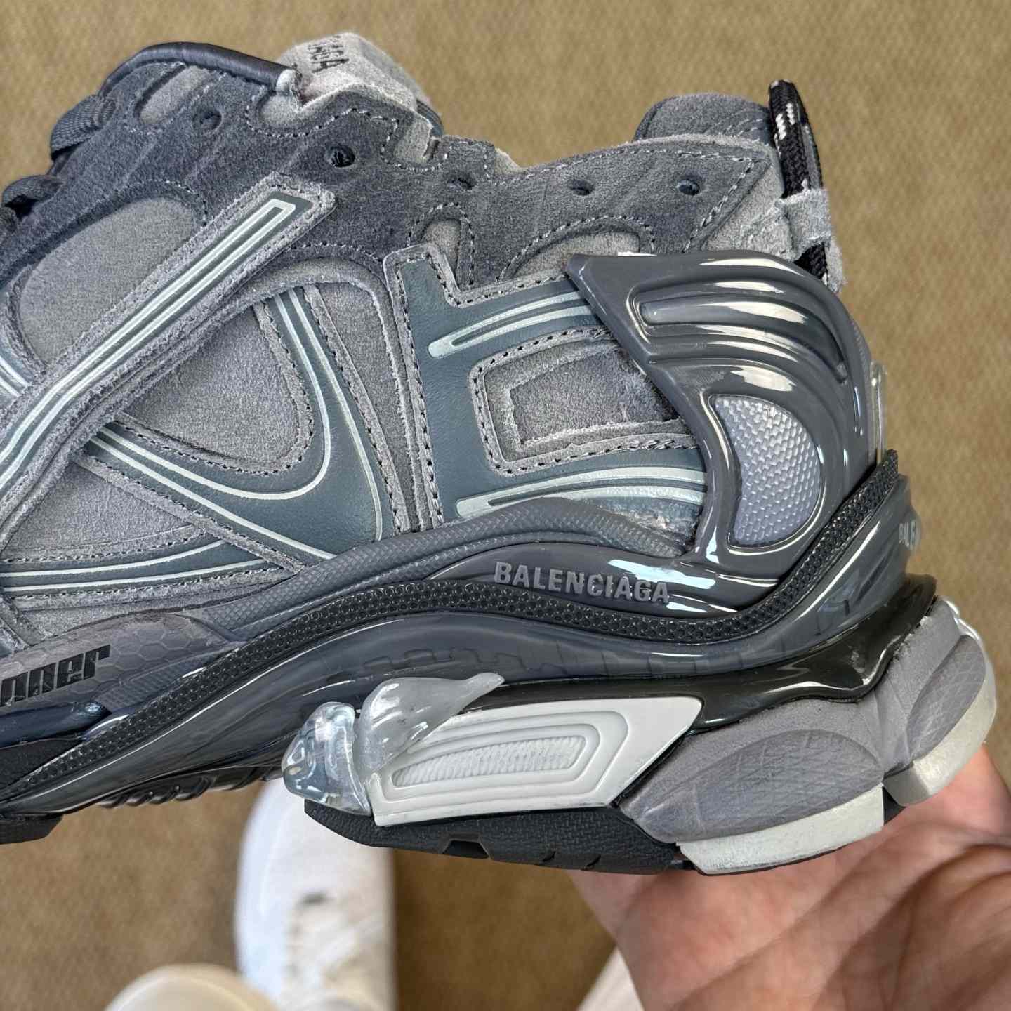 Balenciaga Runner Kith Four.Color  - DesignerGu