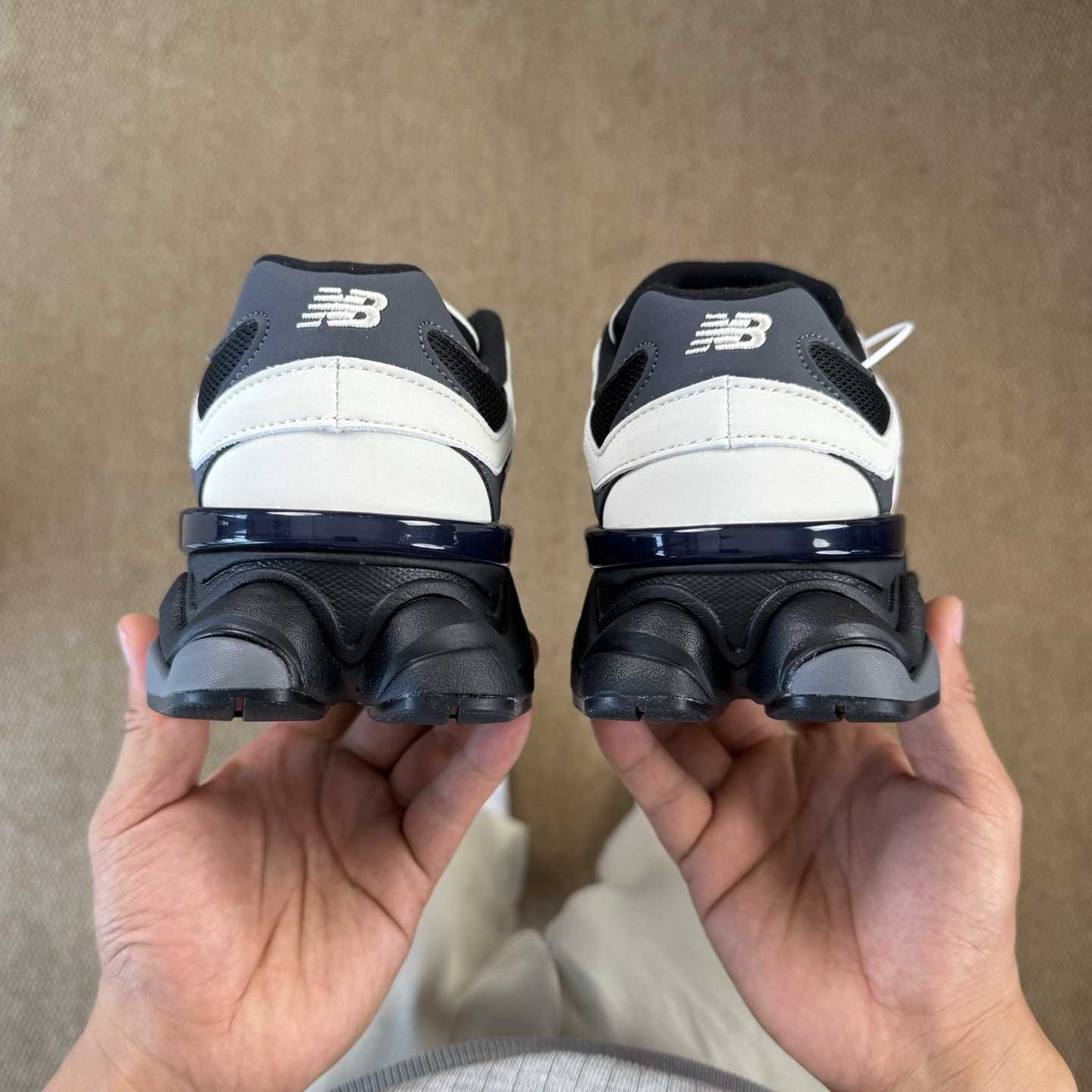 New Balance NB9060 Sneakers   U9060ZBS - DesignerGu